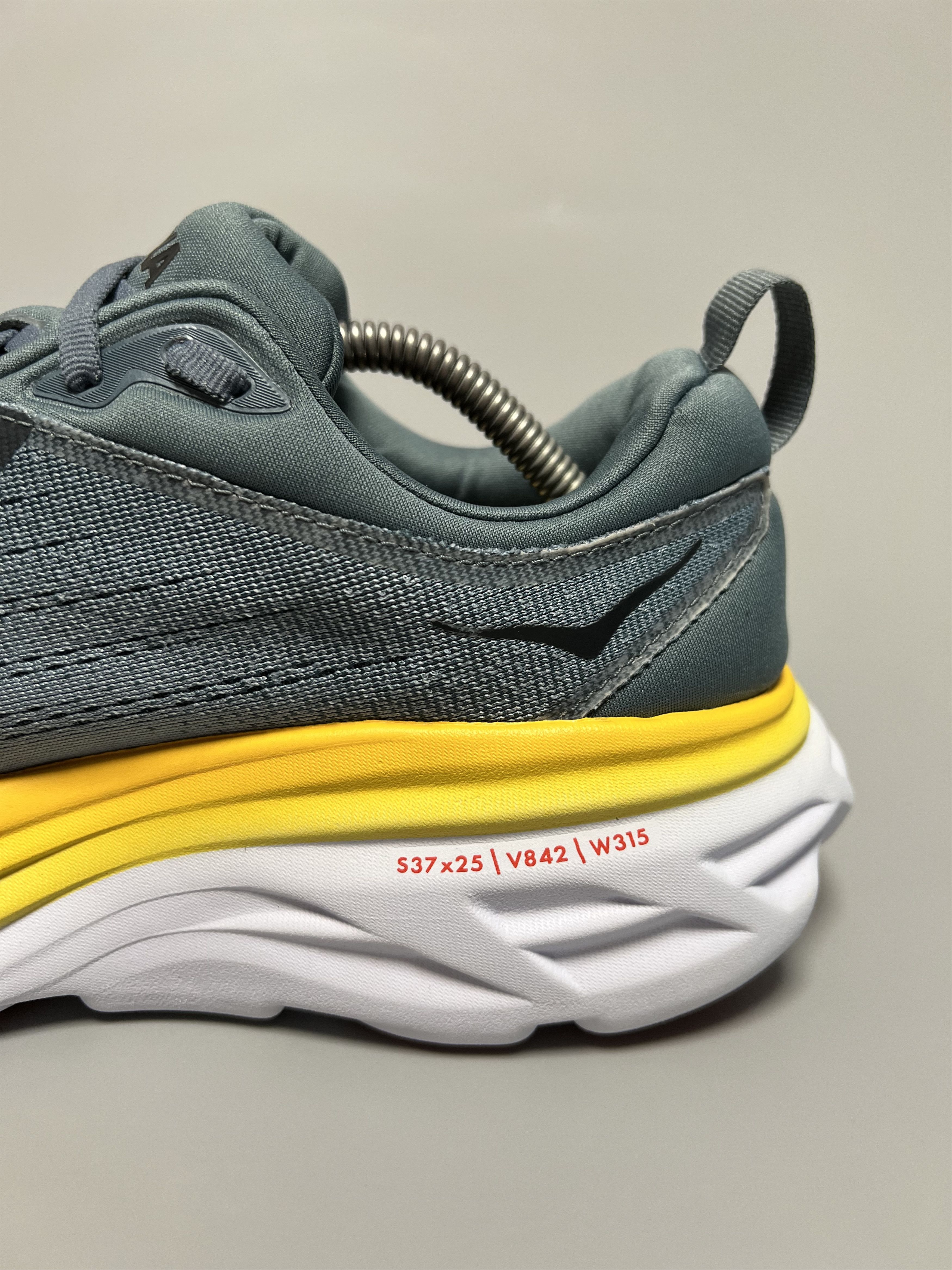 Hoka 8.5 EE Hoka One One Bondi 8 Wide Running Shoes Gym Walking Size US 8.5 / EU 41-42 - 11 Thumbnail