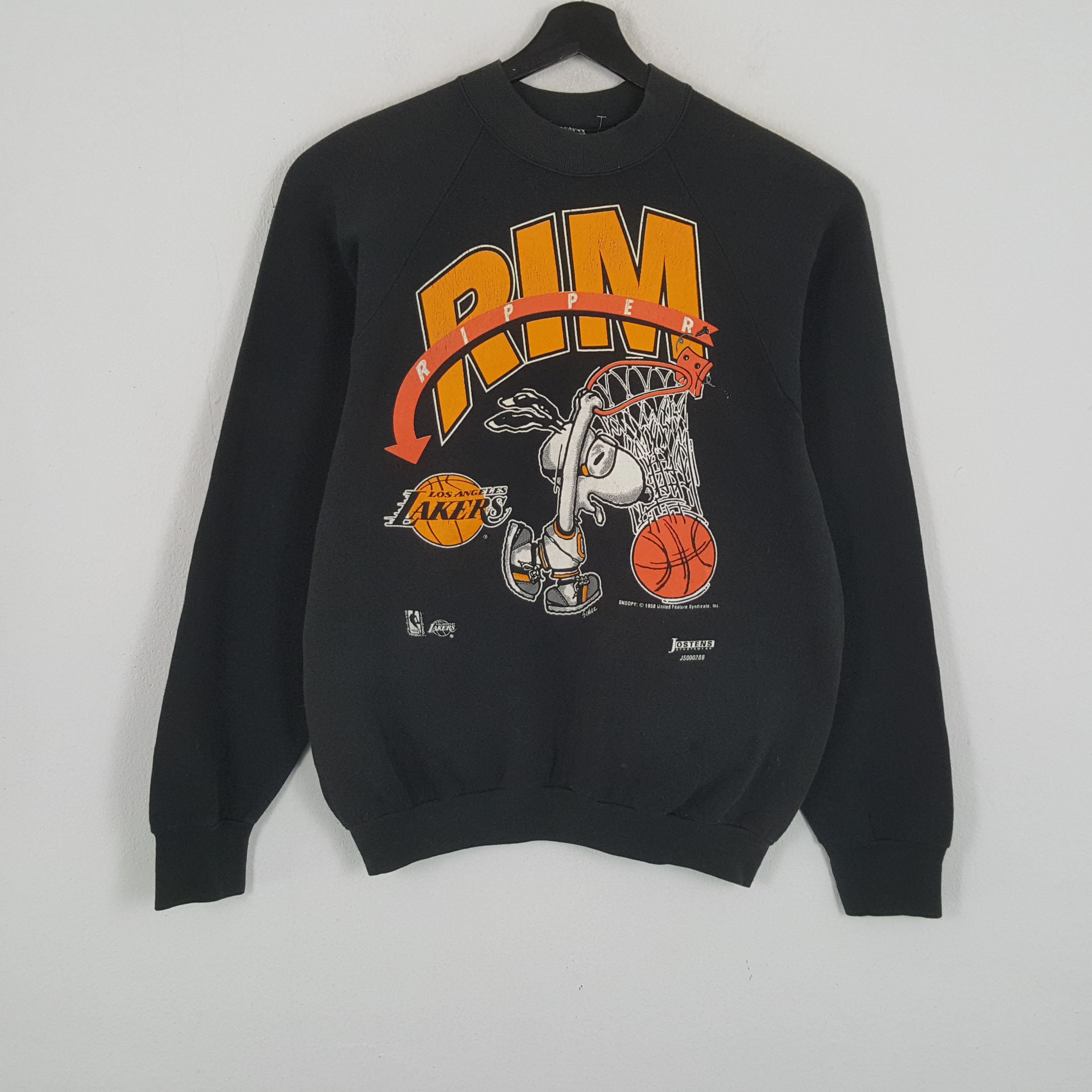 NBA × Vintage LAKERS LOS ANGELES NBA Basketball SNOOPY Vintage Sweatshirt Size US L / EU 52-54 / 3 - 1 Thumbnail