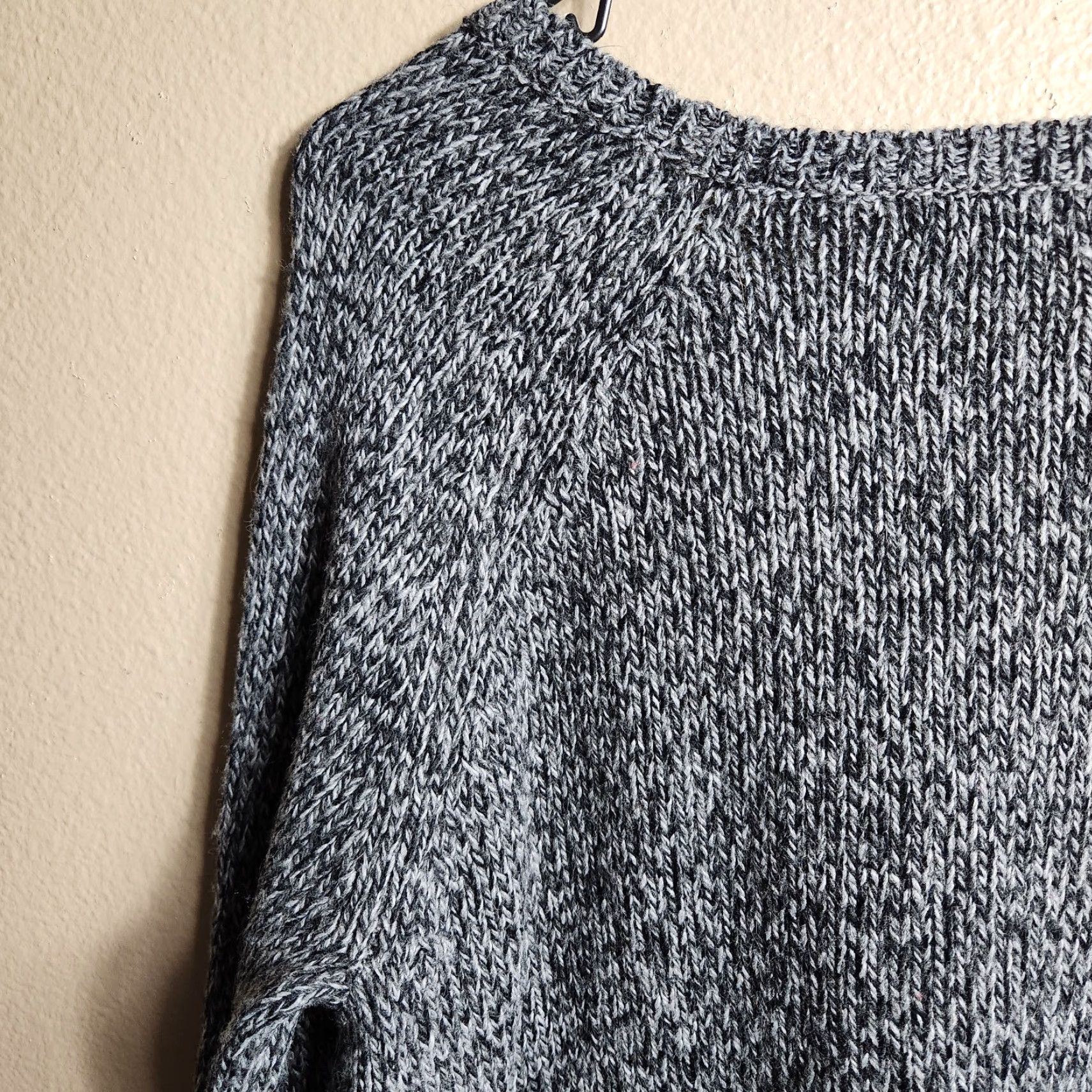 Banana Republic Banana Republic Womens Gray Marled Semi-Cropped Round Neck LS Sweater-Size L Mens? Size L / US 10 / IT 46 - 5 Thumbnail