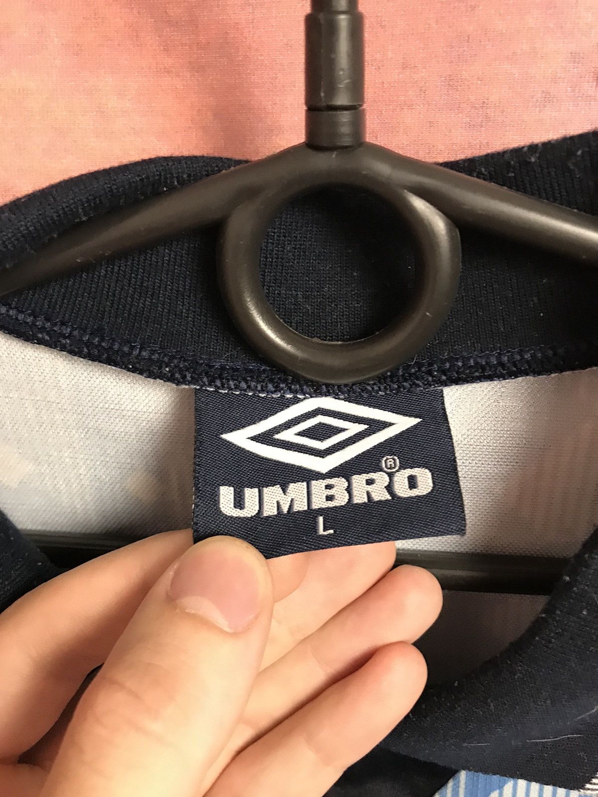 Vintage Vintage England Shearer Umbro soccer jersey Size US L / EU 52-54 / 3 - 4 Thumbnail