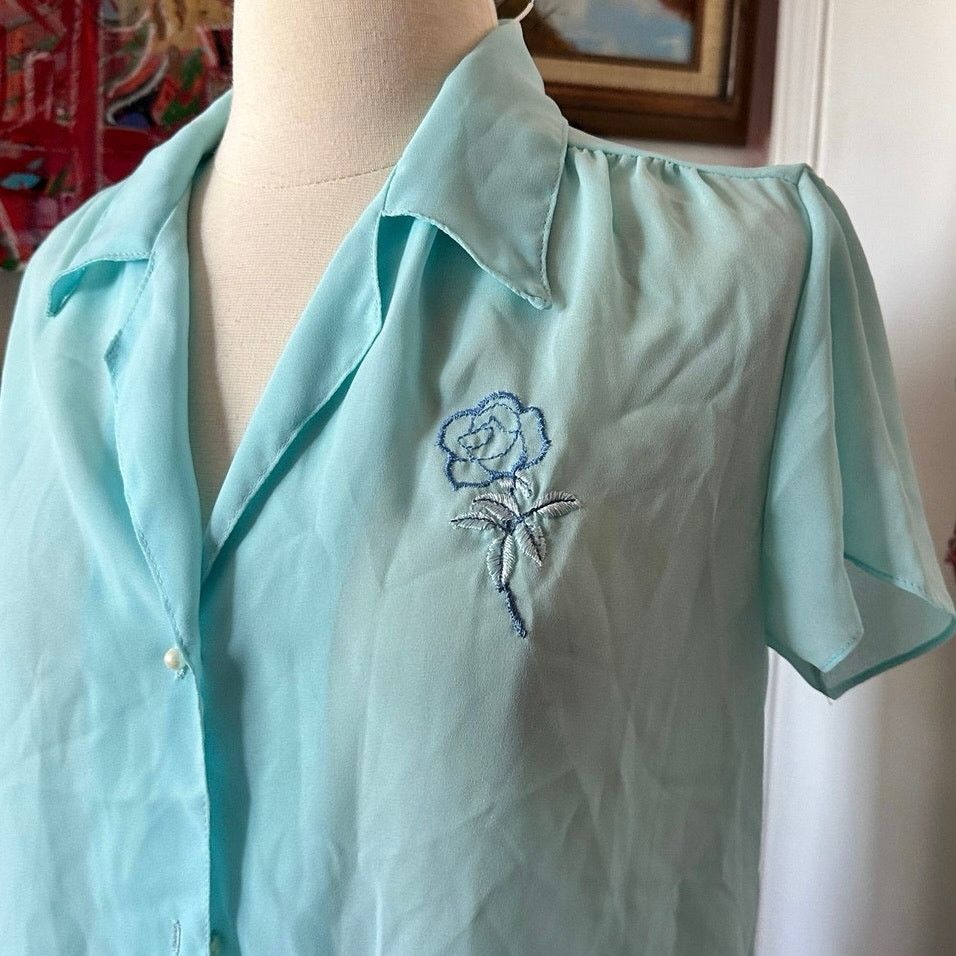 Other de min blue sheer button up floral embroidered shirt Size M / US 6-8 / IT 42-44 - 2 Thumbnail