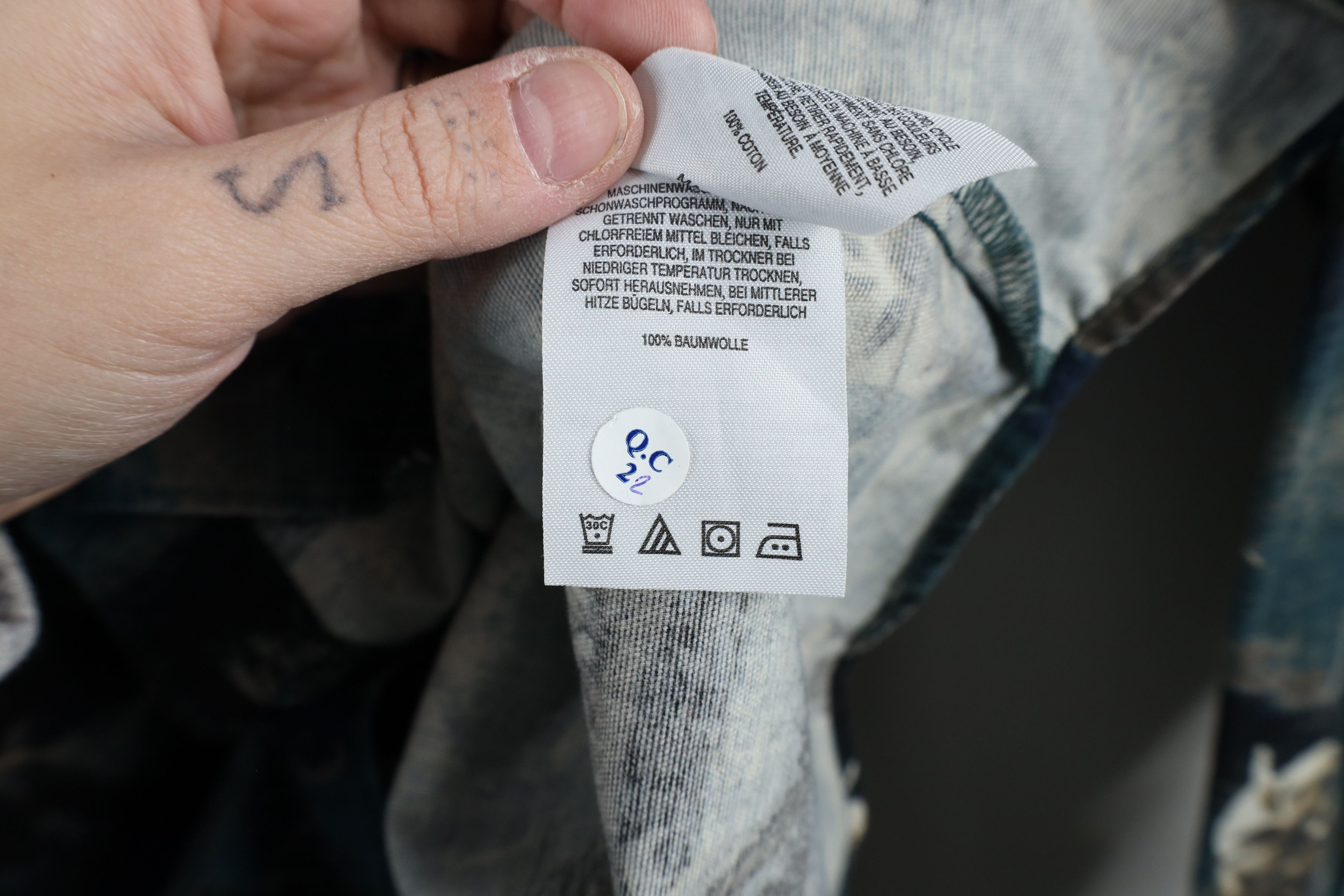 Columbia × Vintage Vintage Columbia Hunting All Over Print Button Down Shirt Size US L / EU 52-54 / 3 - 11 Thumbnail