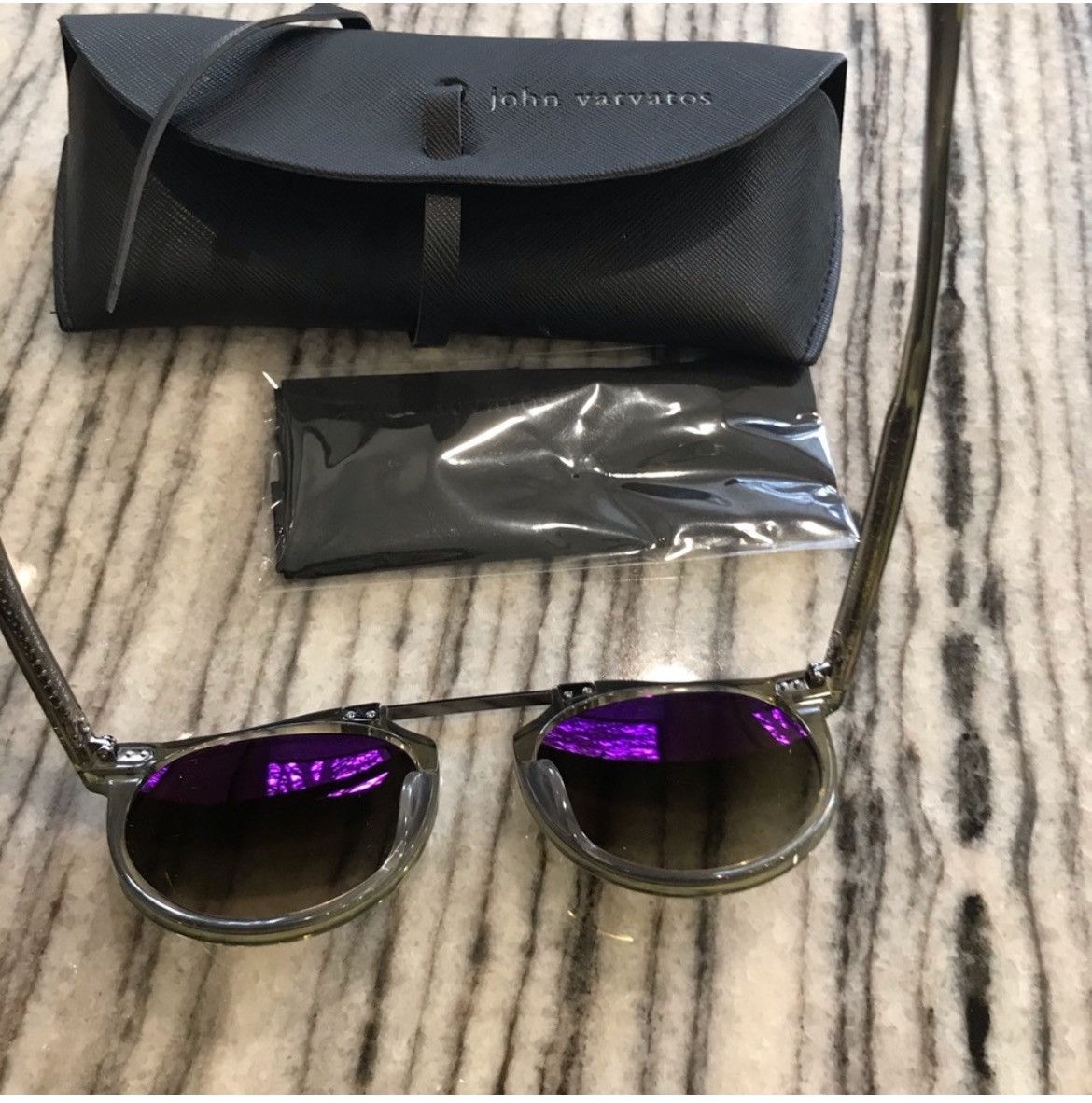 John Varvatos V602 sunglasses. Size ONE SIZE - 5 Thumbnail
