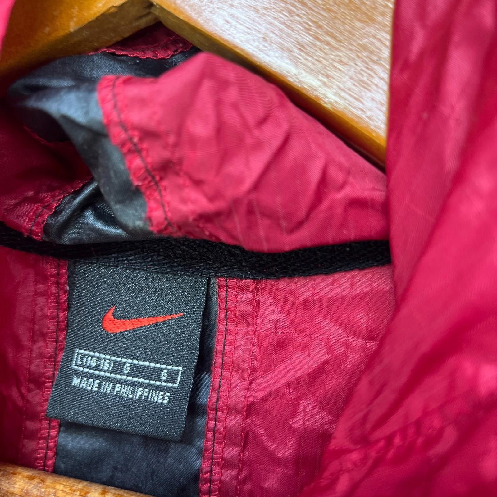 Nike Vintage 90s Nike Hooded Windbreaker Jacket Youth Large Size US L / EU 52-54 / 3 - 5 Thumbnail