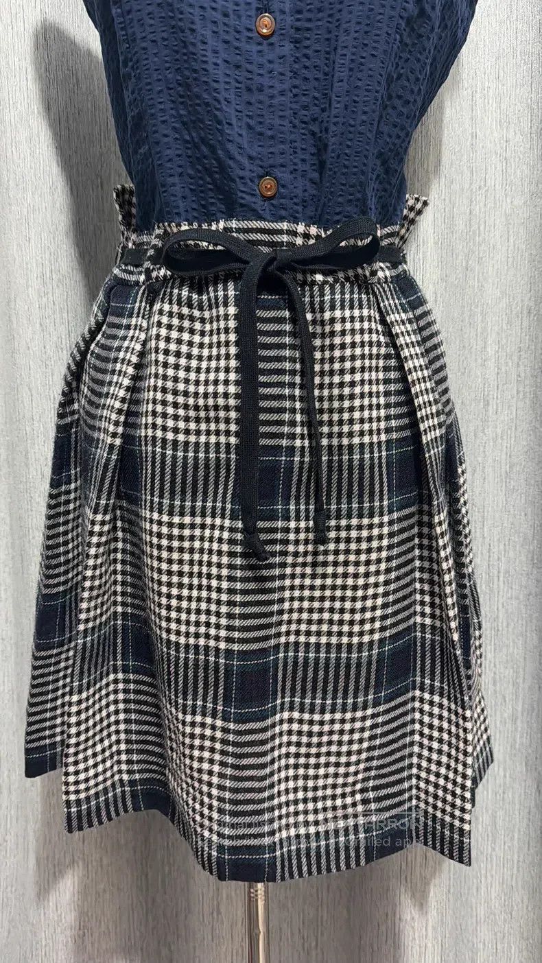 Vivienne Westwood Vivienne Westwood Skirt Size 35" - 2 Thumbnail