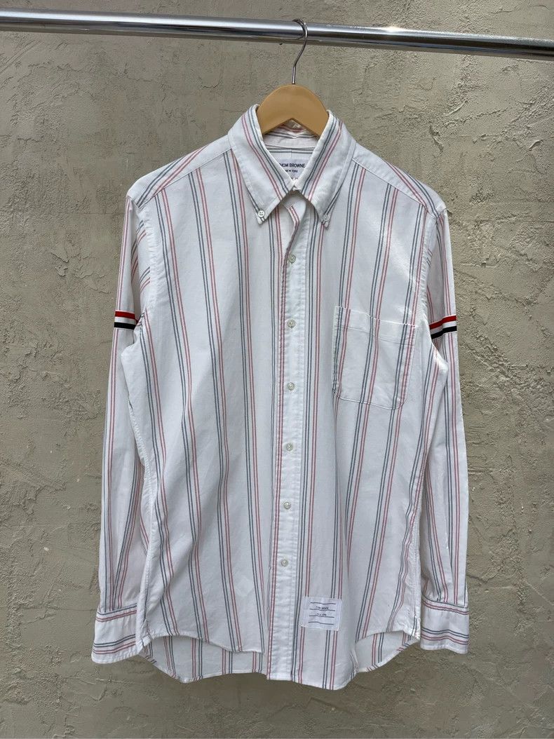 Thom Browne Thom browne White striped double-colored sleeve-labeled shi Size US M / EU 48-50 / 2 - 2 Thumbnail