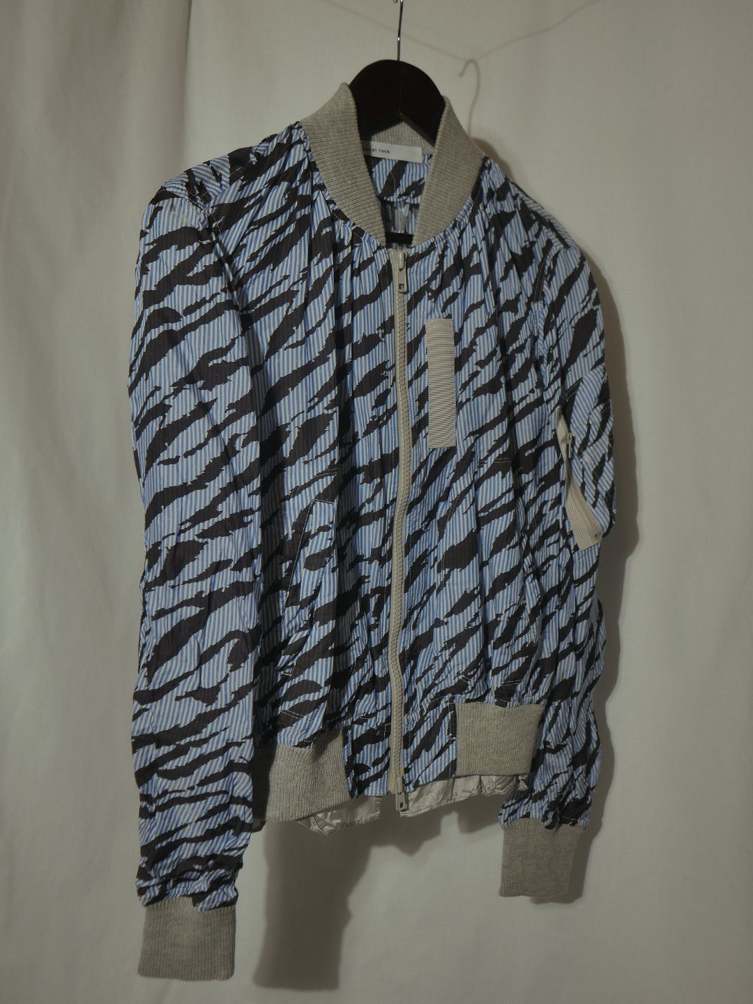 Sacai Resort 2015 Tiger Camo Print Bomber Jacket Size US M / EU 48-50 / 2 - 4 Thumbnail