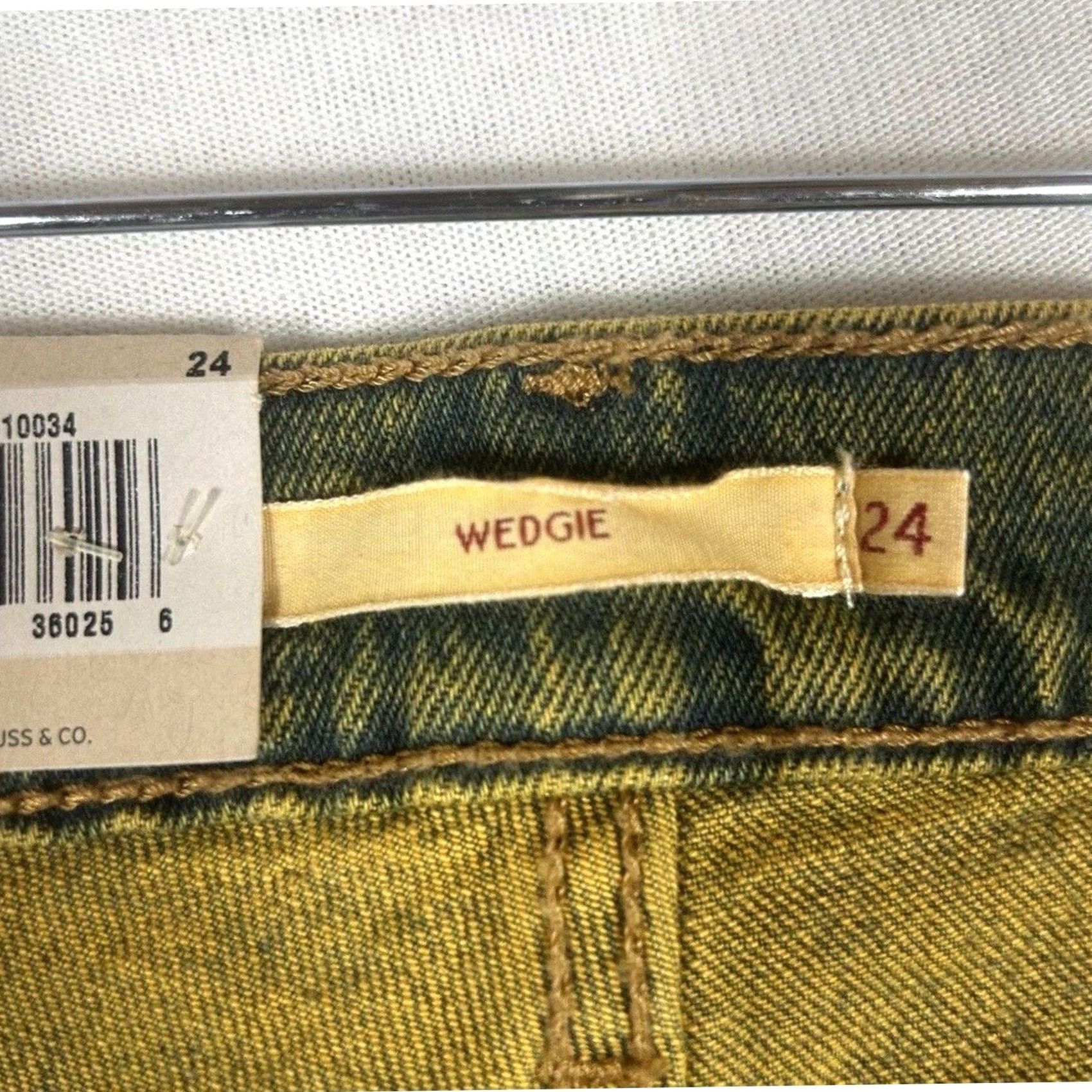 Levi's Levi's Wedgie Icon Jeans Womens 24 Irregular Button Fly Denim NWT Jeans Wayward? (adjust to fit constraints) Size 42" / US 20 - 3 Thumbnail