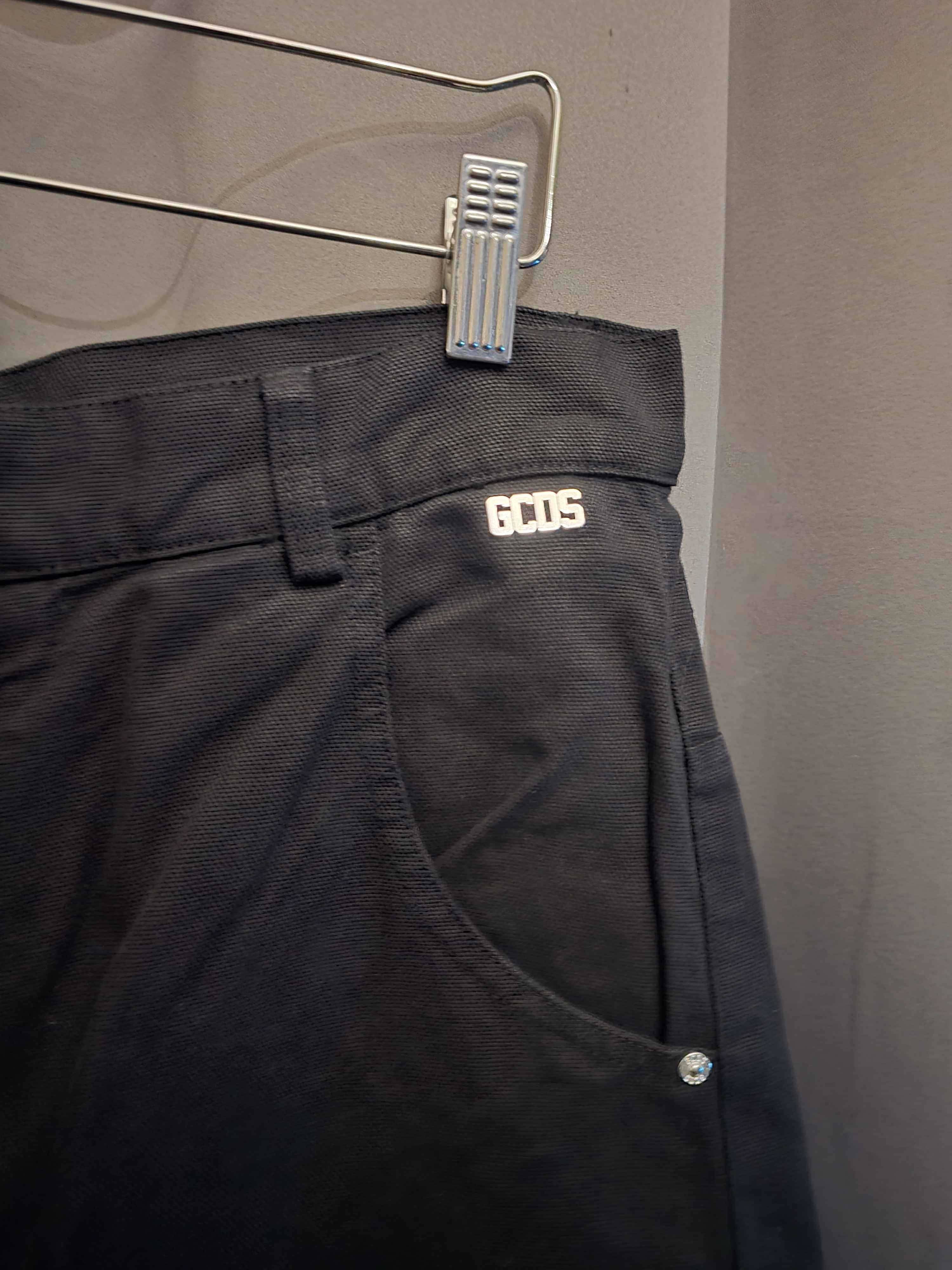 GCDS gcds ultracargo shorts Size US 34 / EU 50 - 4 Thumbnail