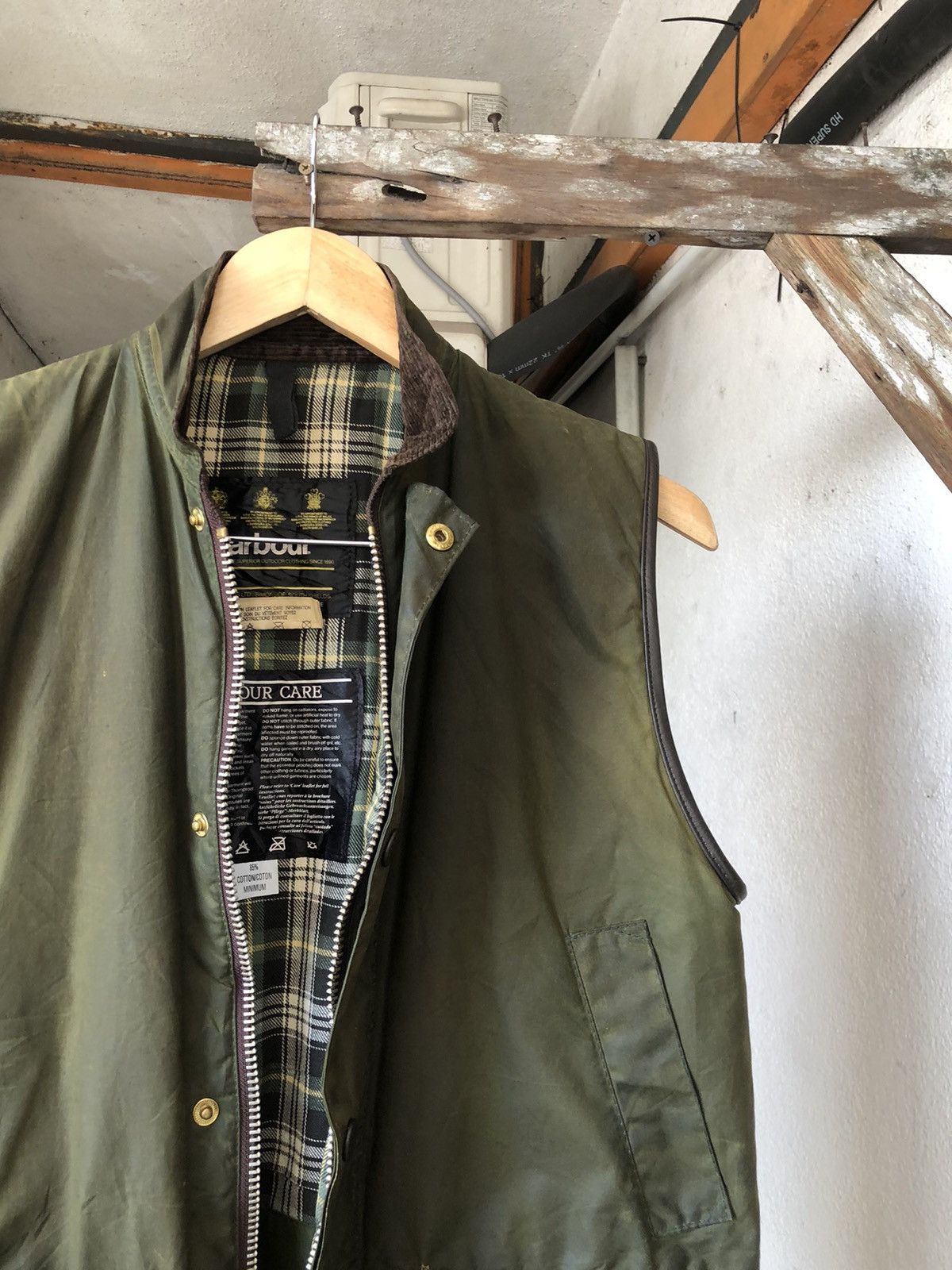 Barbour Nice❗️Vintage Barbour Distressed Wax Vest Jacket Size US S / EU 44-46 / 1 - 9 Thumbnail