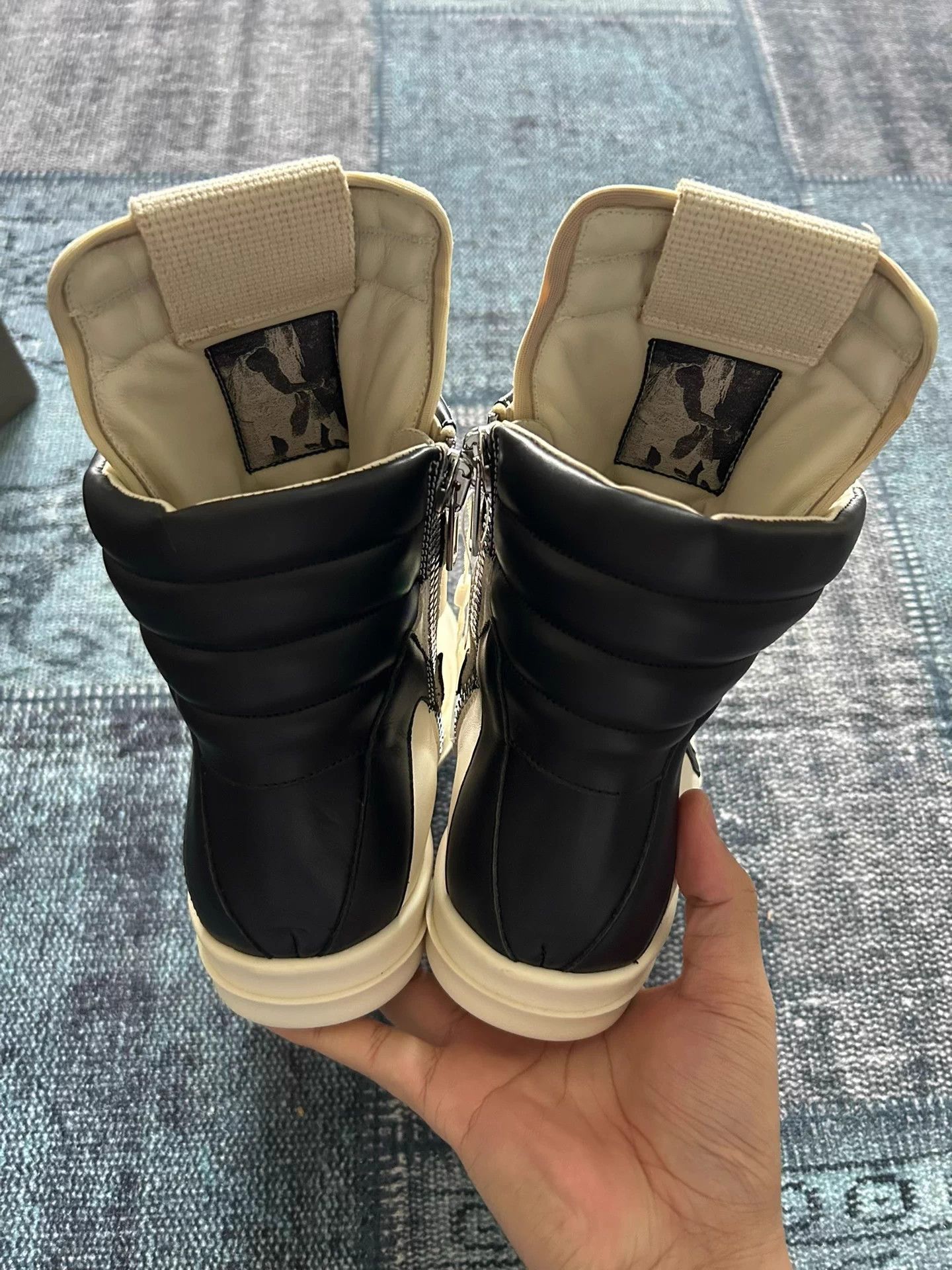 Rick Owens Rick Owens Mainline Triangle 40.5 White/Black Lambskin Size US 9.5 / IT 39.5 - 5 Thumbnail