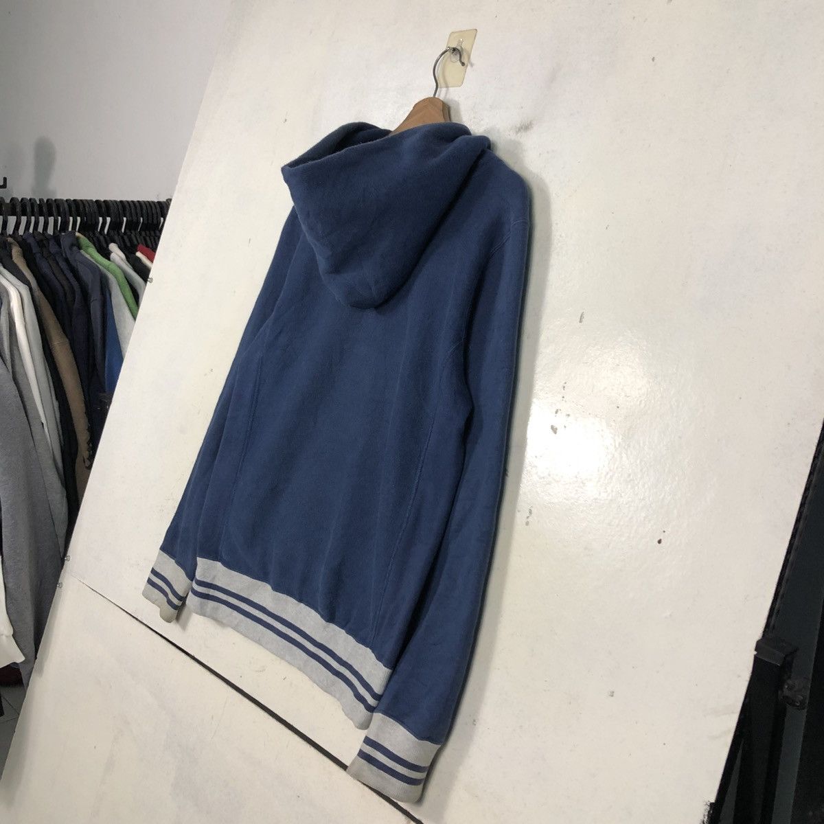 Vintage 📌Vintage Hoodie Pull Over Champion Reverse Wave Size US M / EU 48-50 / 2 - 12 Thumbnail