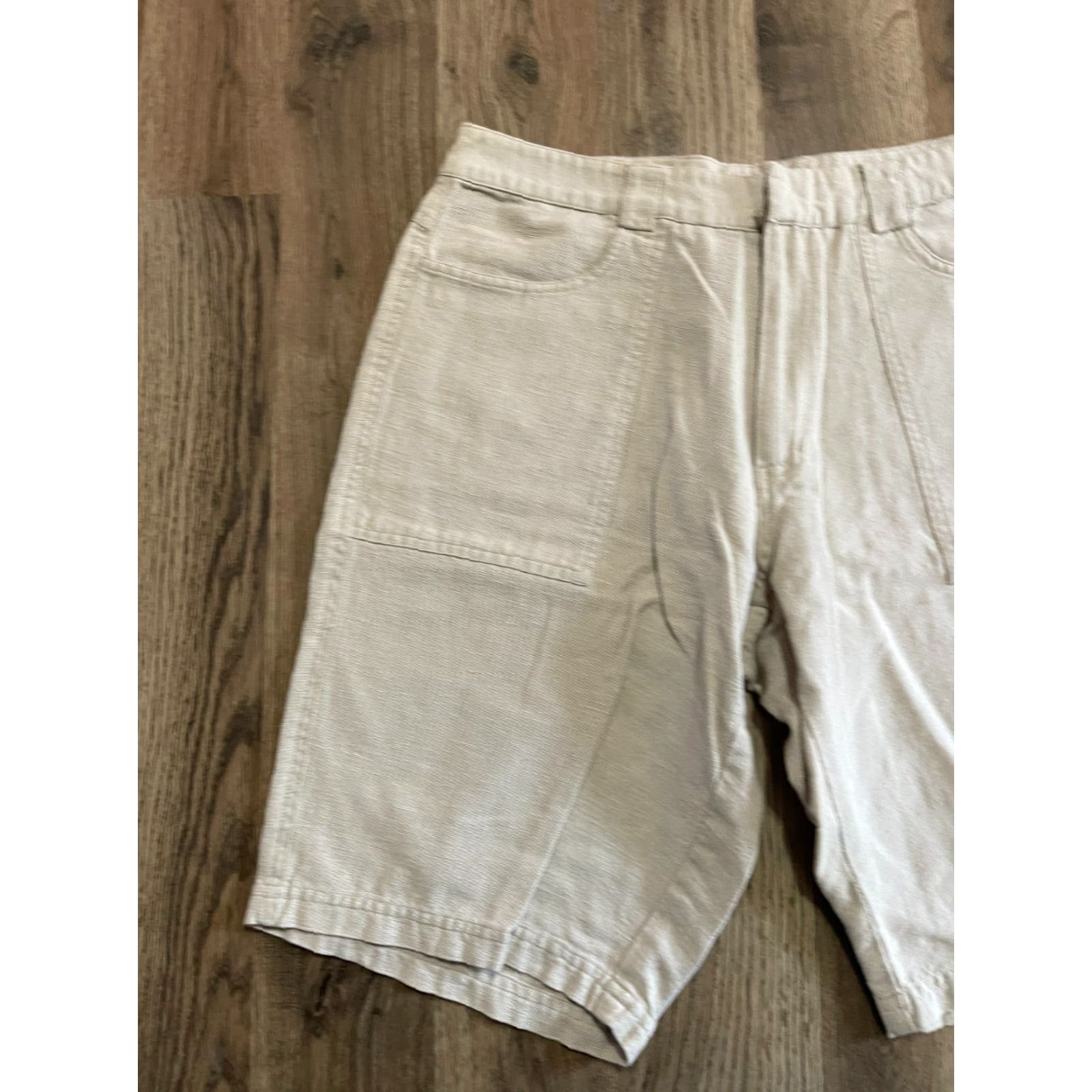 Vintage West End Shorts Women's Size Small Khaki Linen Blend Chino Casual Regular Inseam 9 in Beige Beige Modern 90s? Size 28" / US 6 / IT 42 - 4 Thumbnail