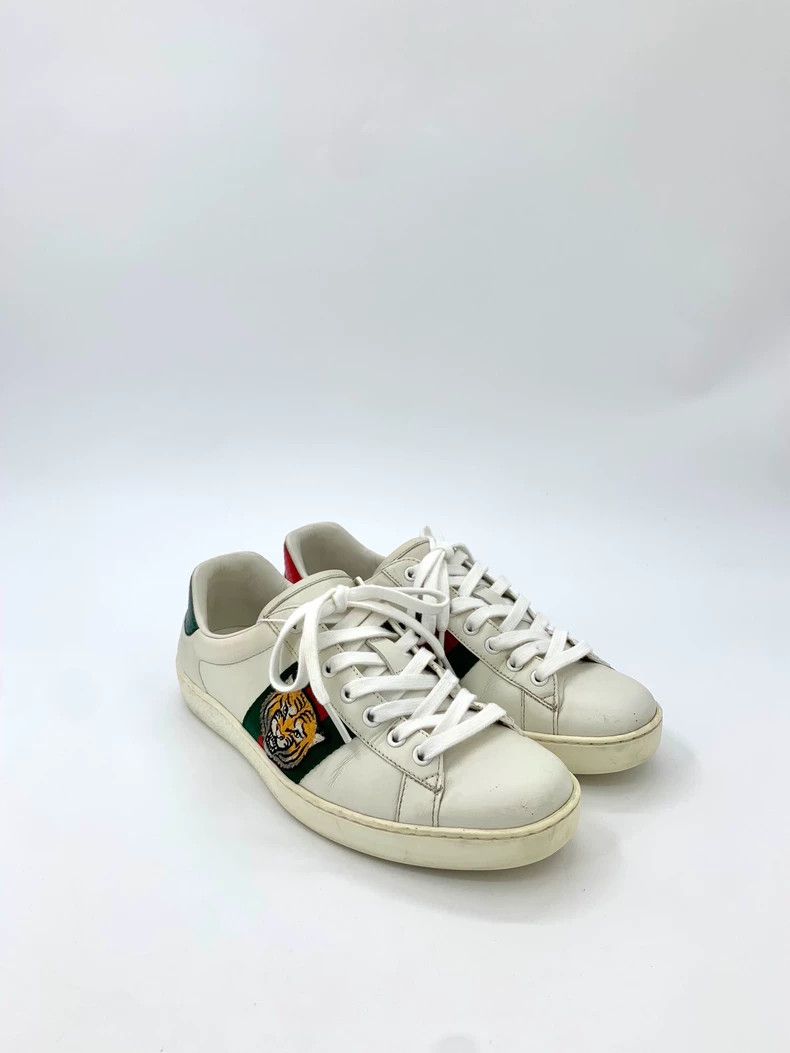 Gucci White tiger head embroidered low-top lace-up board sh