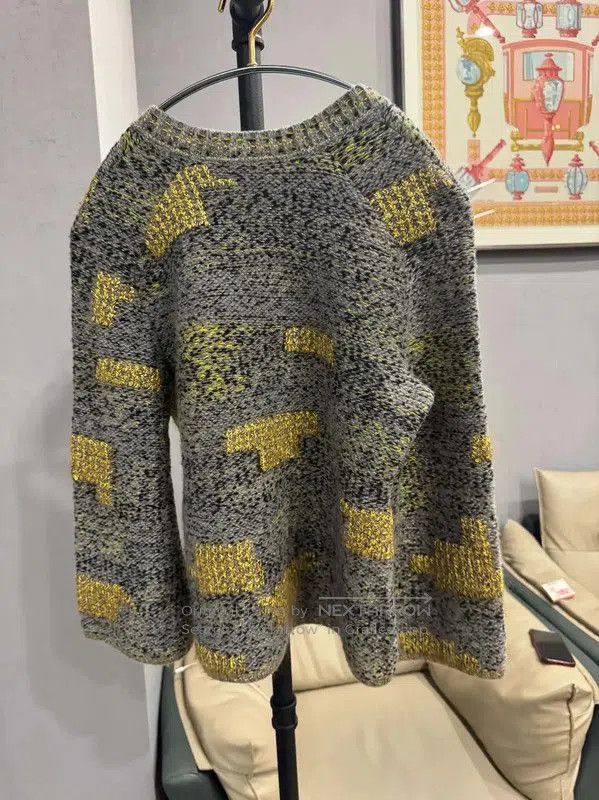 Chanel Chanel Grey Wool Blend Pullover Sweater . Size M / US 6-8 / IT 42-44 - 2 Thumbnail
