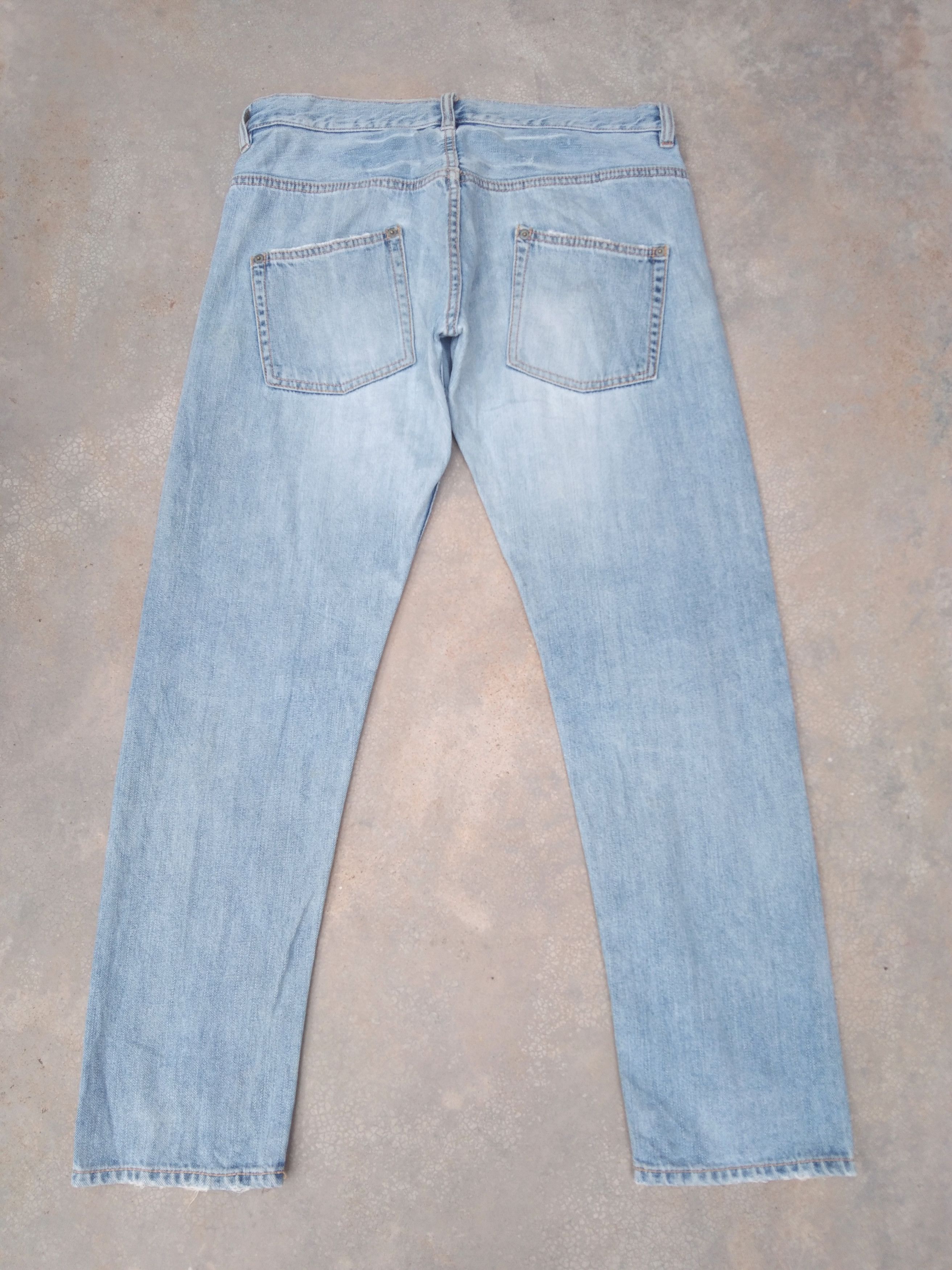 Japanese Brand Vintage Michel Klein Faded Blue Distressed Jeans 32x29 Size US 32 / EU 48 - 2 Thumbnail