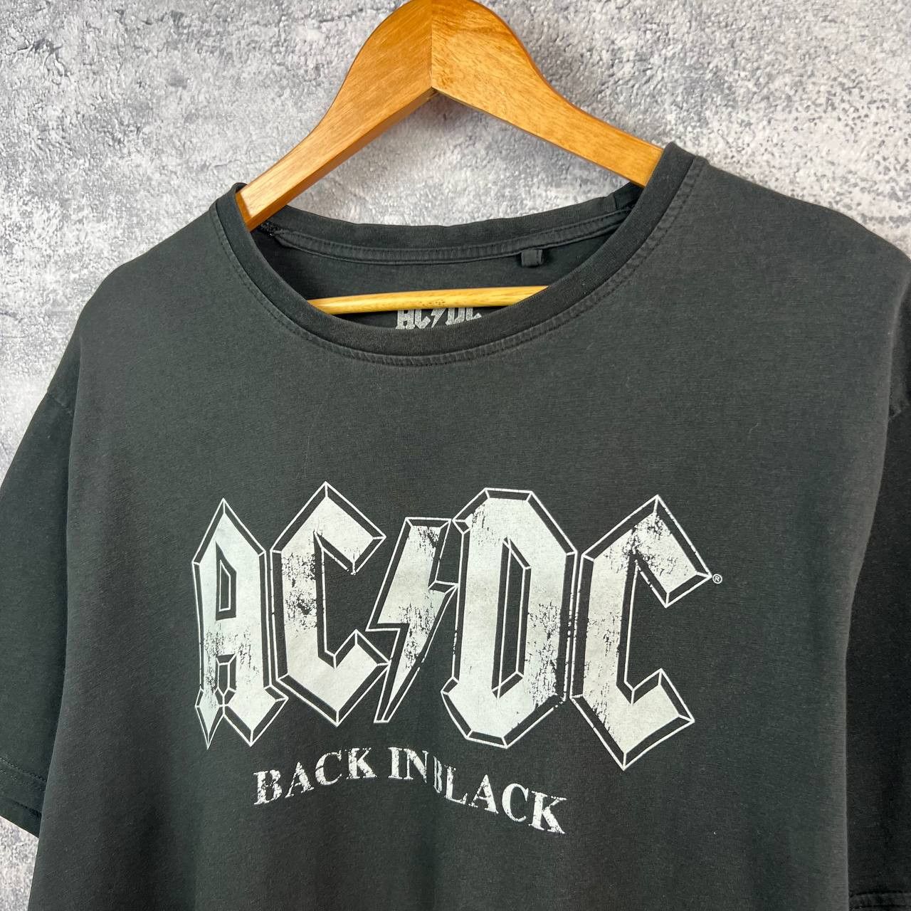 AC/DC Acdc Back In Black Vintage Tee Size US XL / EU 56 / 4 - 2 Thumbnail