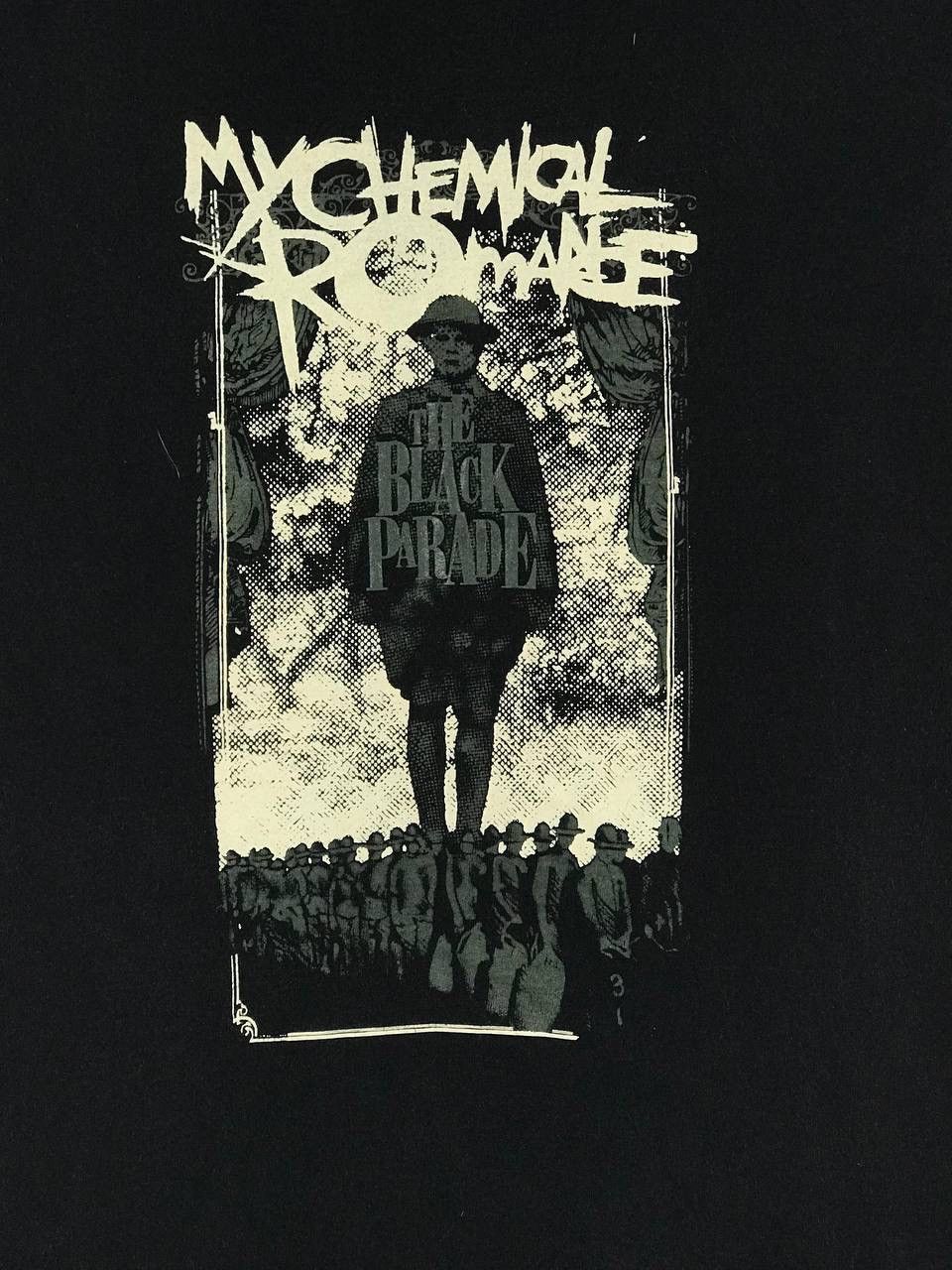 Band Tees Vintage My Chemical Romance band the black parade album Size US L / EU 52-54 / 3 - 3 Thumbnail