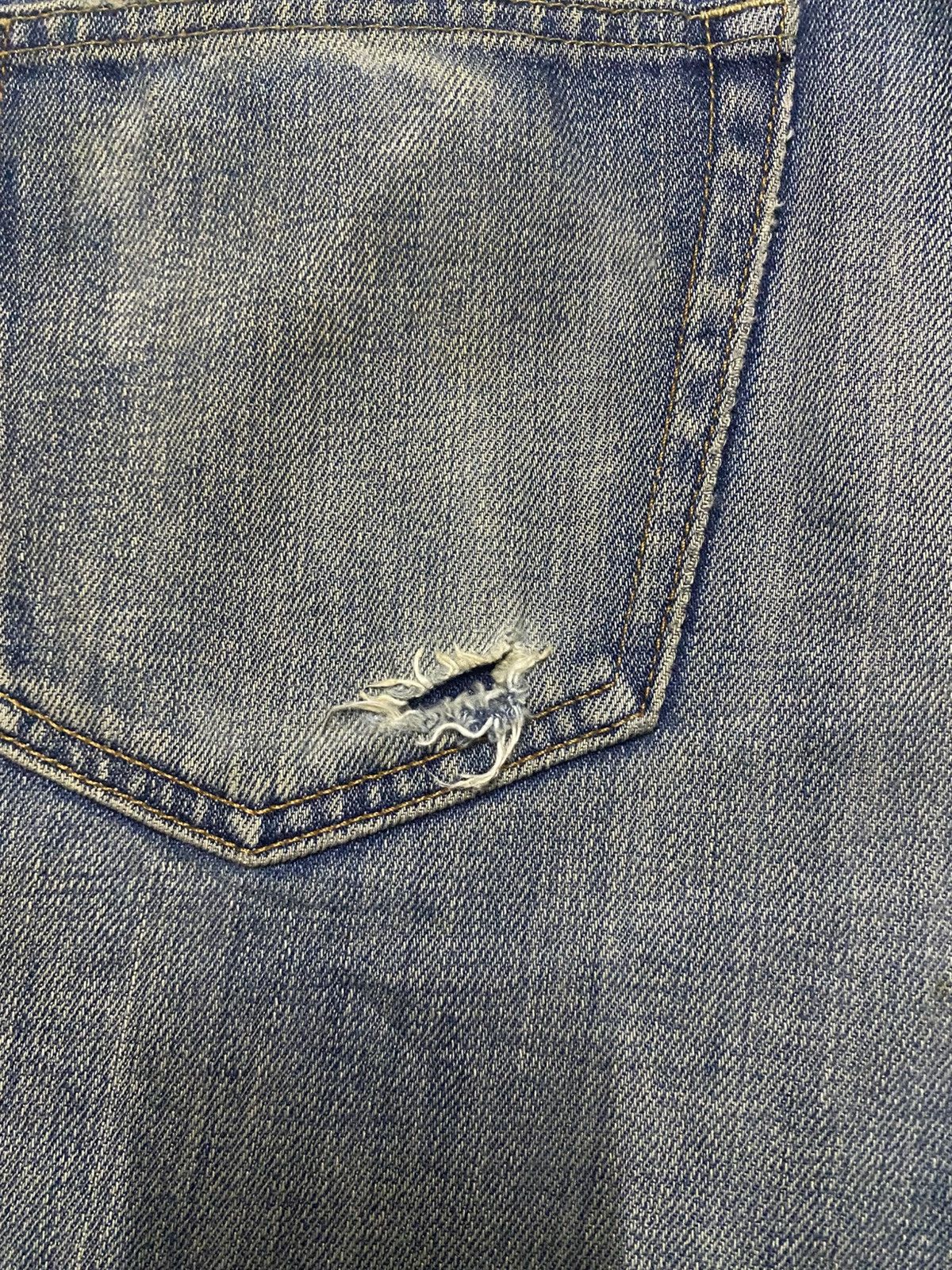 Uniqlo Vintage Uniqlo Mud Wash Distressed Slim Fit Jeans Size US 34 / EU 50 - 10 Thumbnail
