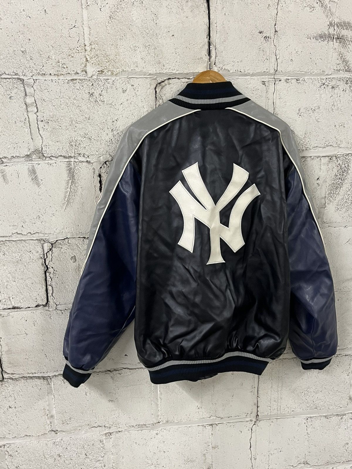 New York Yankees Vintage NY Yankees leather jacket 90s rare hype streetwear Size US L / EU 52-54 / 3 - 7 Thumbnail