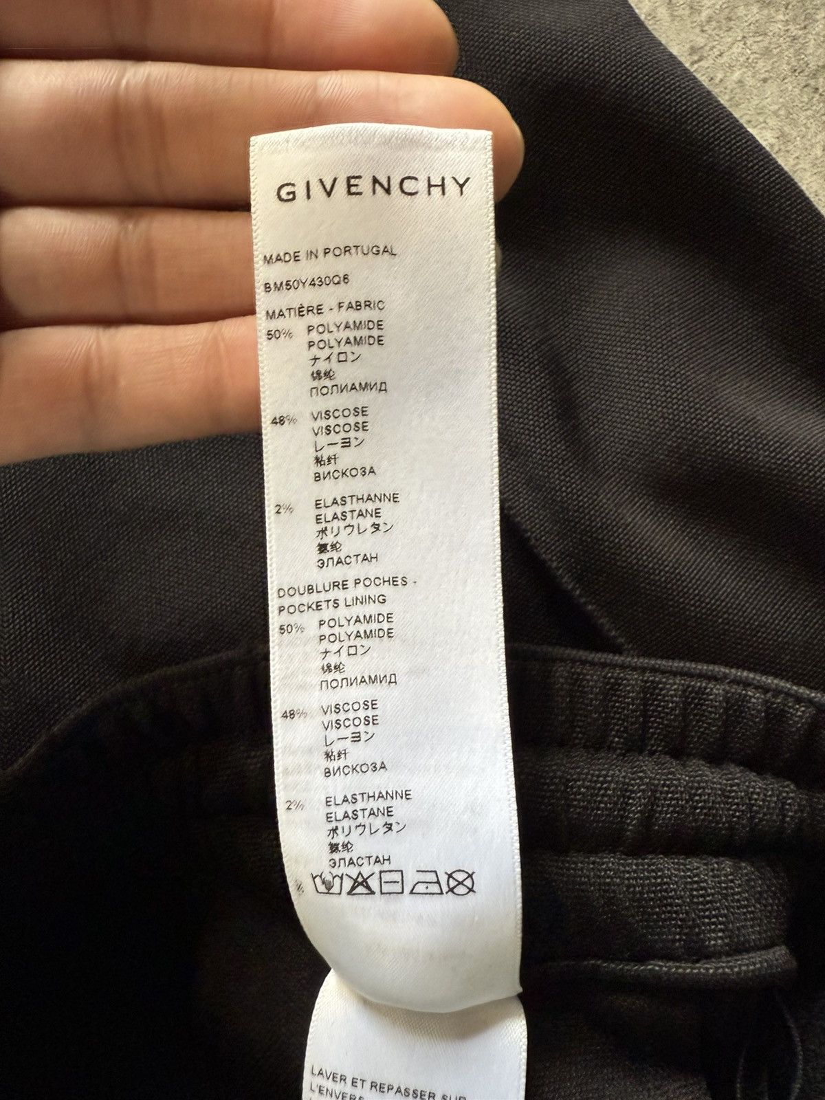 Givenchy GIVENCHY MENS BLACK SHORTS SIZE L Size US 36 / EU 52 - 9 Thumbnail