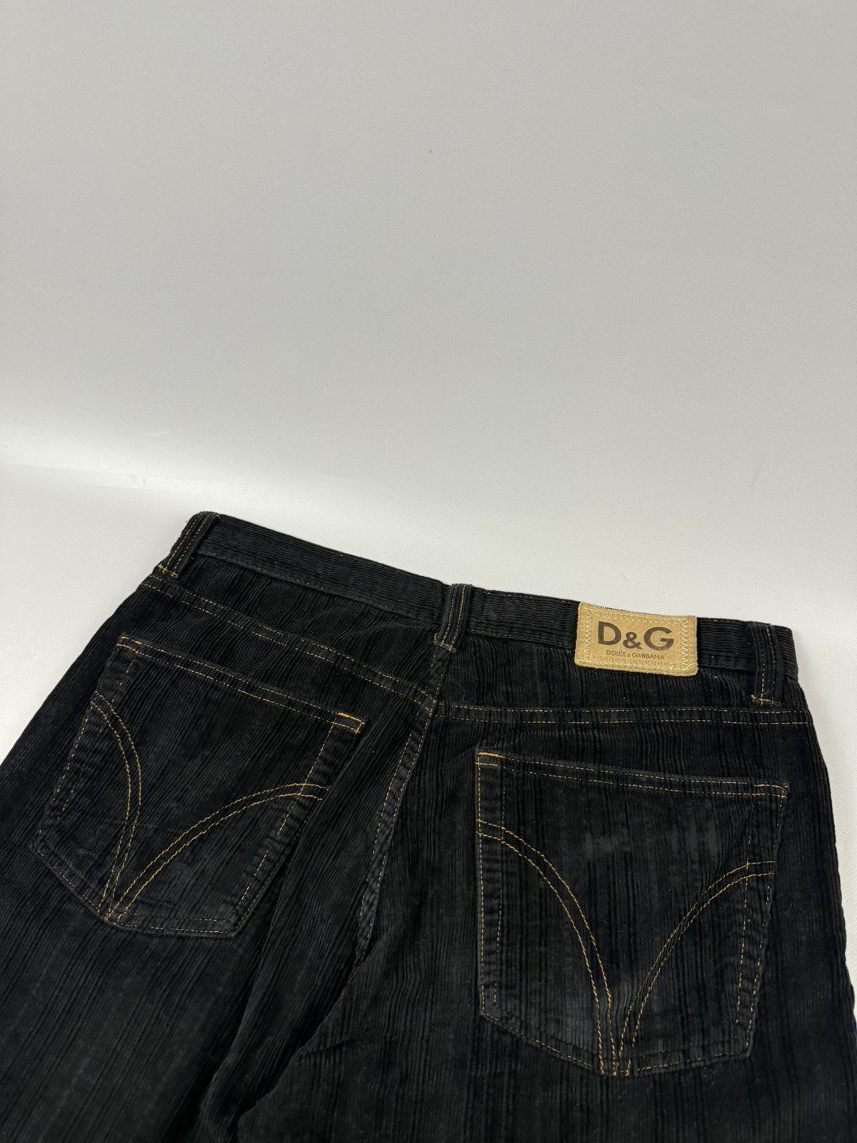 Dolce & Gabbana Dolce & Gabbana curdoroy pants black baggy fit Size US 34 / EU 50 - 6 Thumbnail