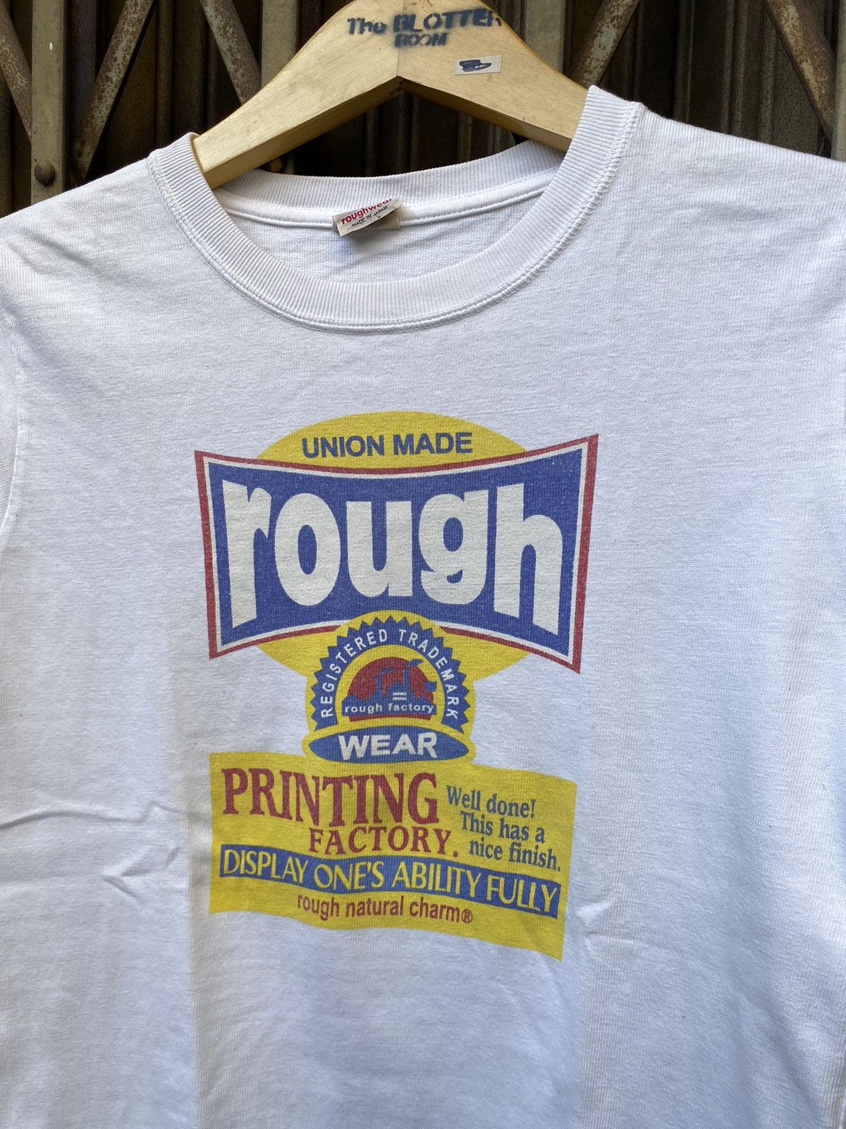 Japanese Brand Vintage Roughwear Japanese Brand Tee Size US S / EU 44-46 / 1 - 2 Thumbnail