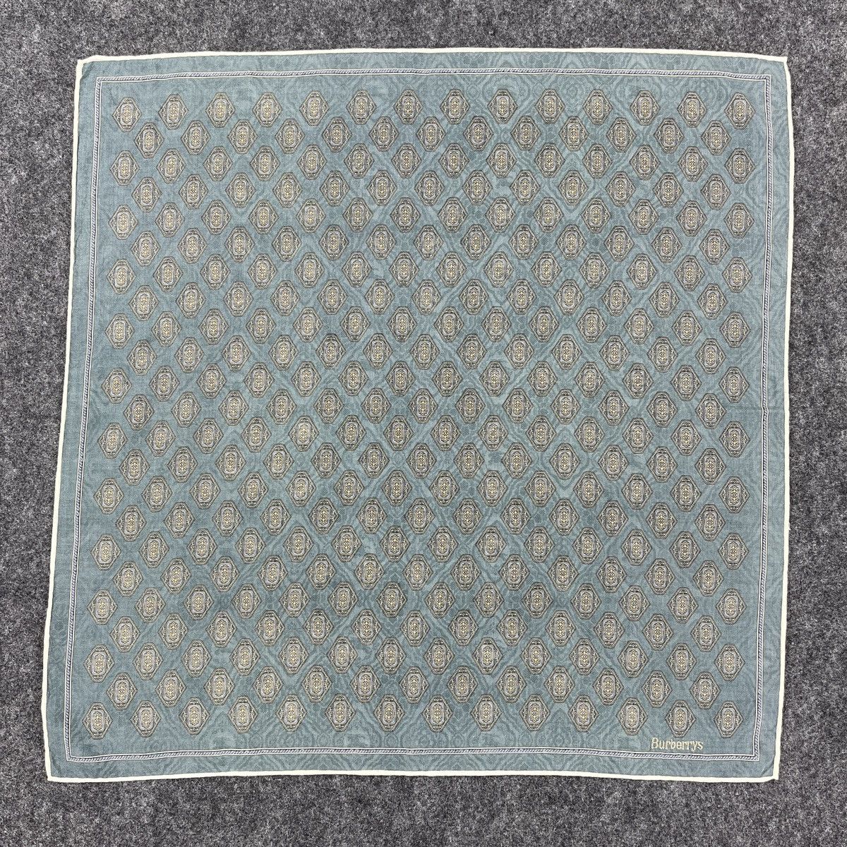 Burberry Vintage Burberrys Handkerchief / Bandana / Neckerchief B272 Size ONE SIZE - 2 Thumbnail