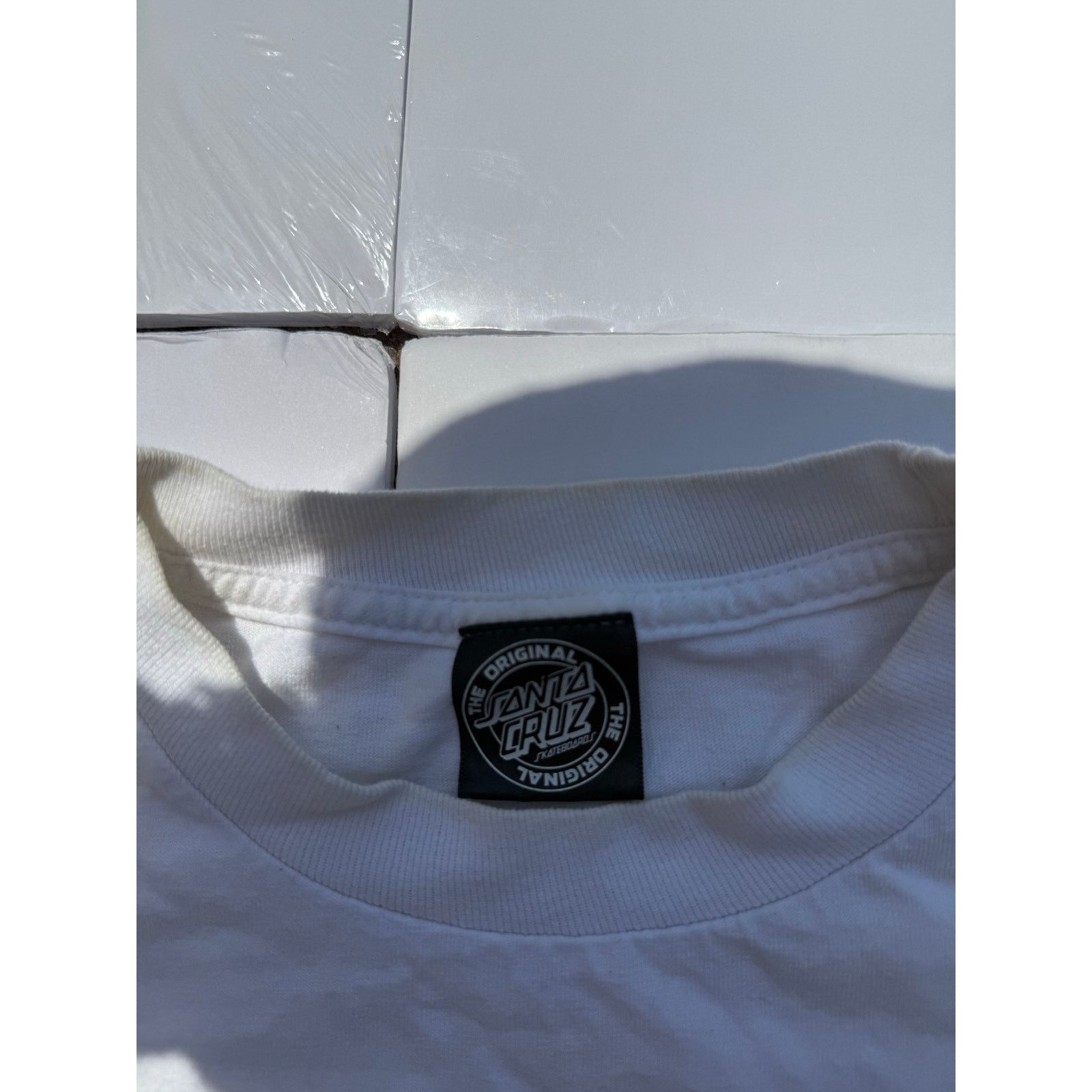 Other Santa Cruz White T-Shirt Men’s Size S Classic Dot Logo Size US S / EU 44-46 / 1 - 2 Thumbnail