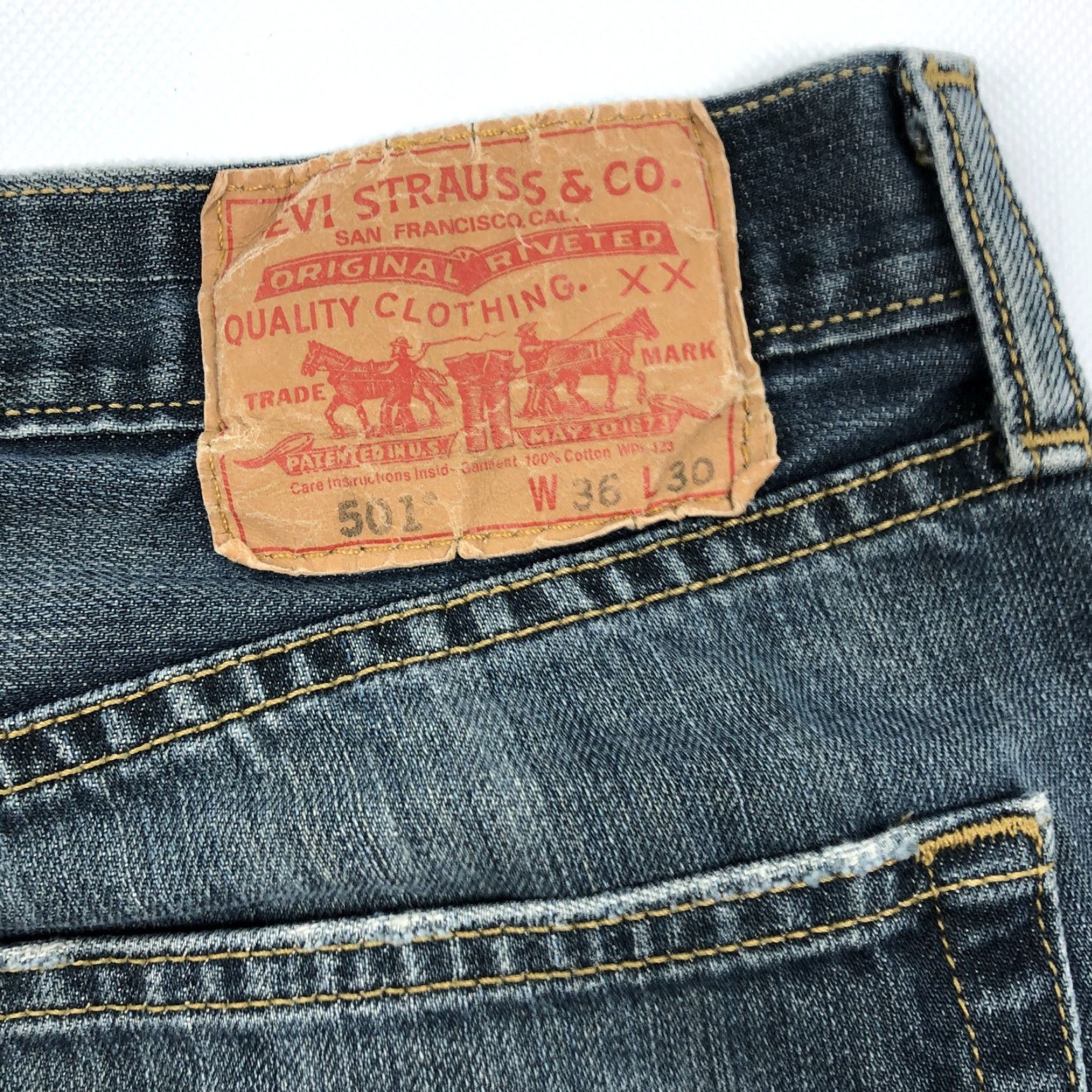 Levi's Levi's 501 Men's 34x30 Blue Straight Leg Button Fly Denim Jeans Size US 34 / EU 50 - 5 Thumbnail