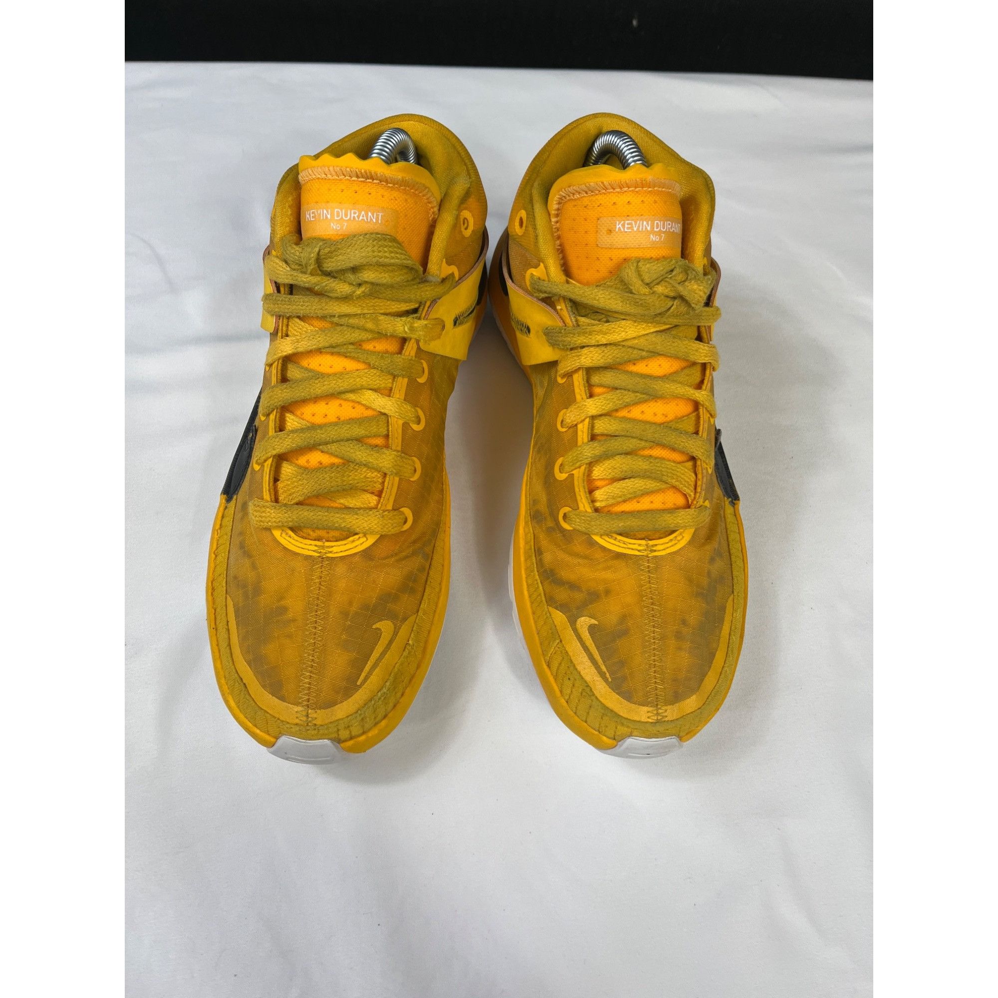 Nike Nike Men Yellow Kevin Durant Basketball Shoes Size 7.5 SKU 7 Size US 7.5 / EU 40-41 - 2 Thumbnail