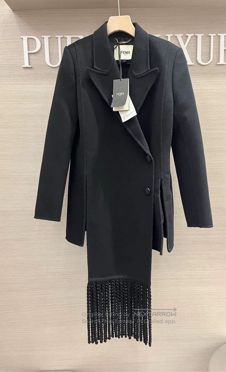 Fendi Fendi Wool Mid-Length Scarf Decoration Size XS / US 0-2 / IT 36-38 - 1 Thumbnail