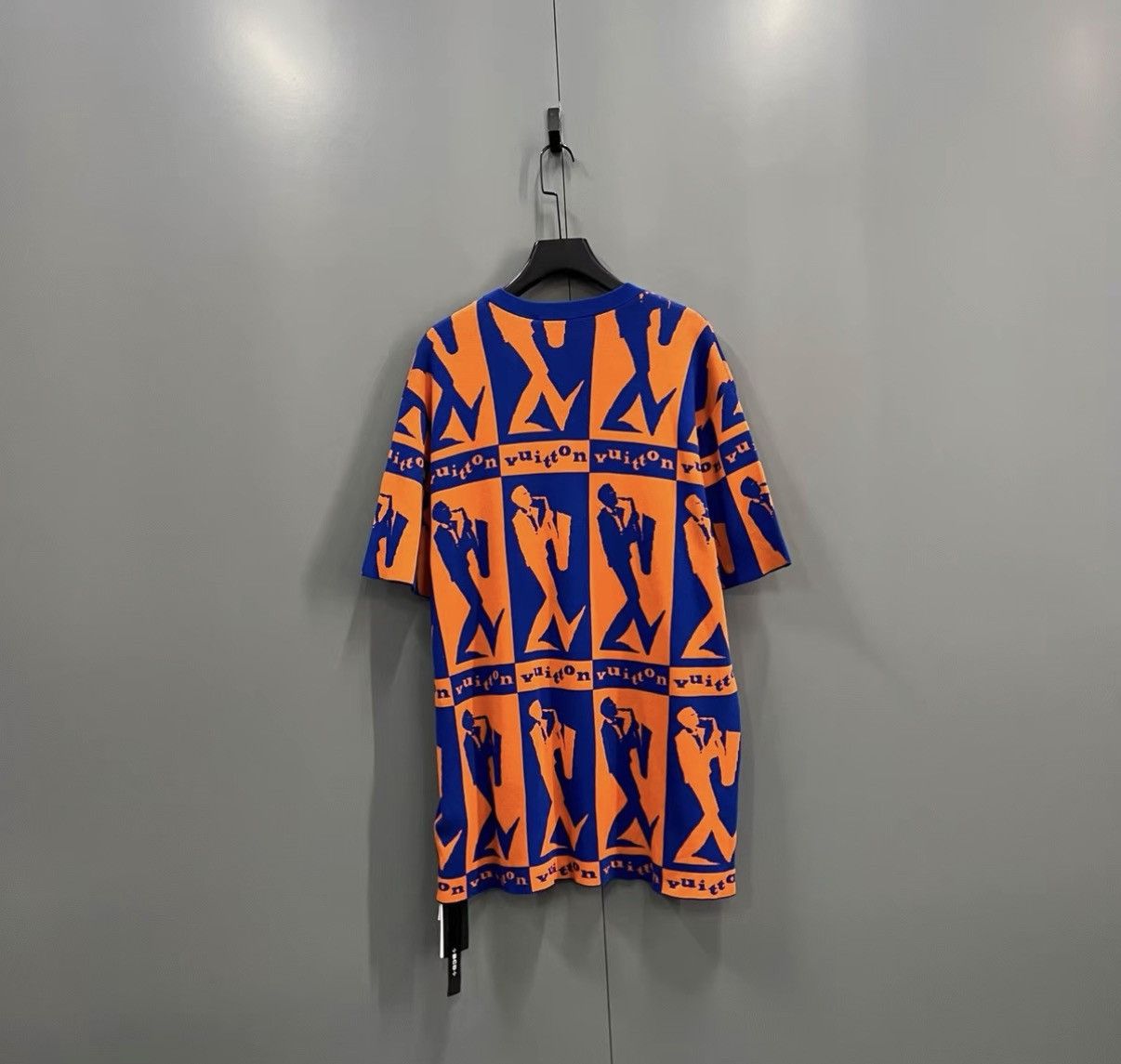 Louis Vuitton Louis Vuitton Character Print Short Sleeve T-shirt J41 Size US XL / EU 56 / 4 - 2 Thumbnail
