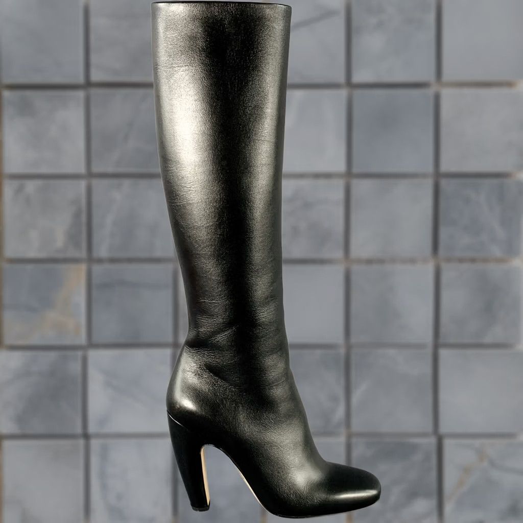 Bottega Veneta BOTTEGA VENETA Boots Fall 2022 Size 8 Black Leather Side Zipper Boots Womens 8 Black Leather Knee High Side Zipper Falls 2022 Size US 8 / IT 38 - 1 Thumbnail