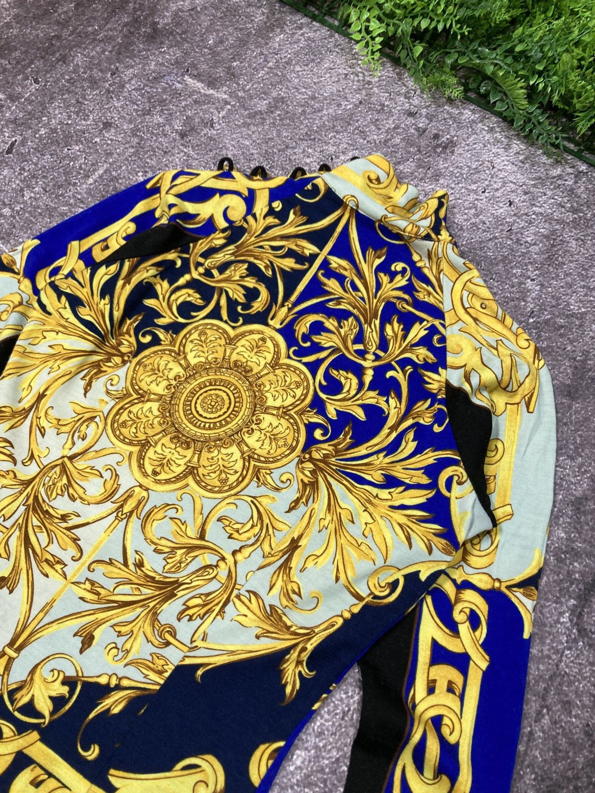 Versace VINTAGE VERSUS GIANNI VERSACE BAROQUE LANA WOOL JUMPER Size L / US 10 / IT 46 - 11 Thumbnail