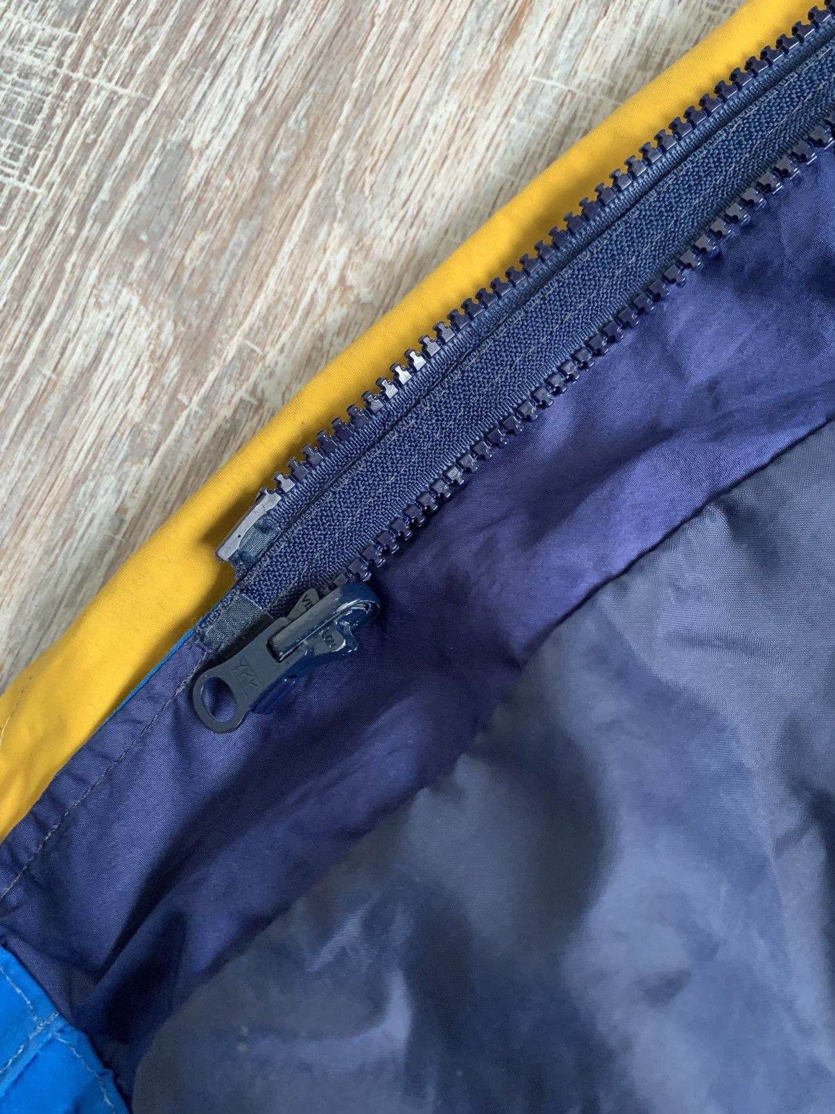 Berghaus × Vintage Vintage berghaus gore tex mera peak jacket Size US L / EU 52-54 / 3 - 17 Thumbnail