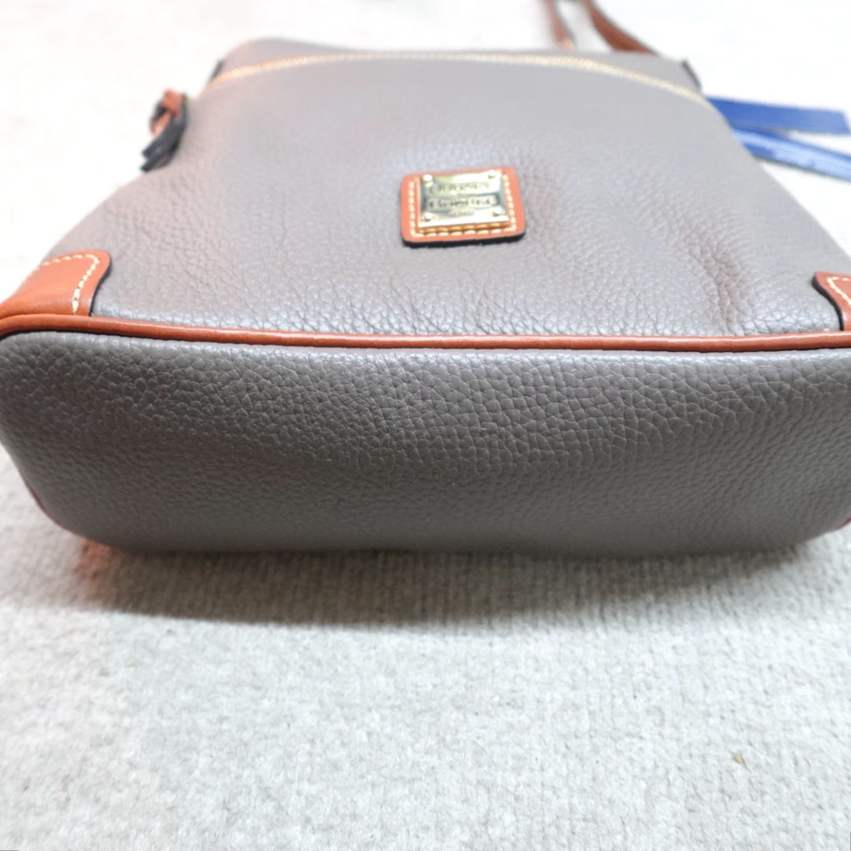 Dooney & Bourke Dooney & Bourke Womens Bag Crossbody Gray Pebble Leather NEW Medium - Elephant Pattern Rectangle Zip Bag Ladies Size ONE SIZE - 4 Thumbnail