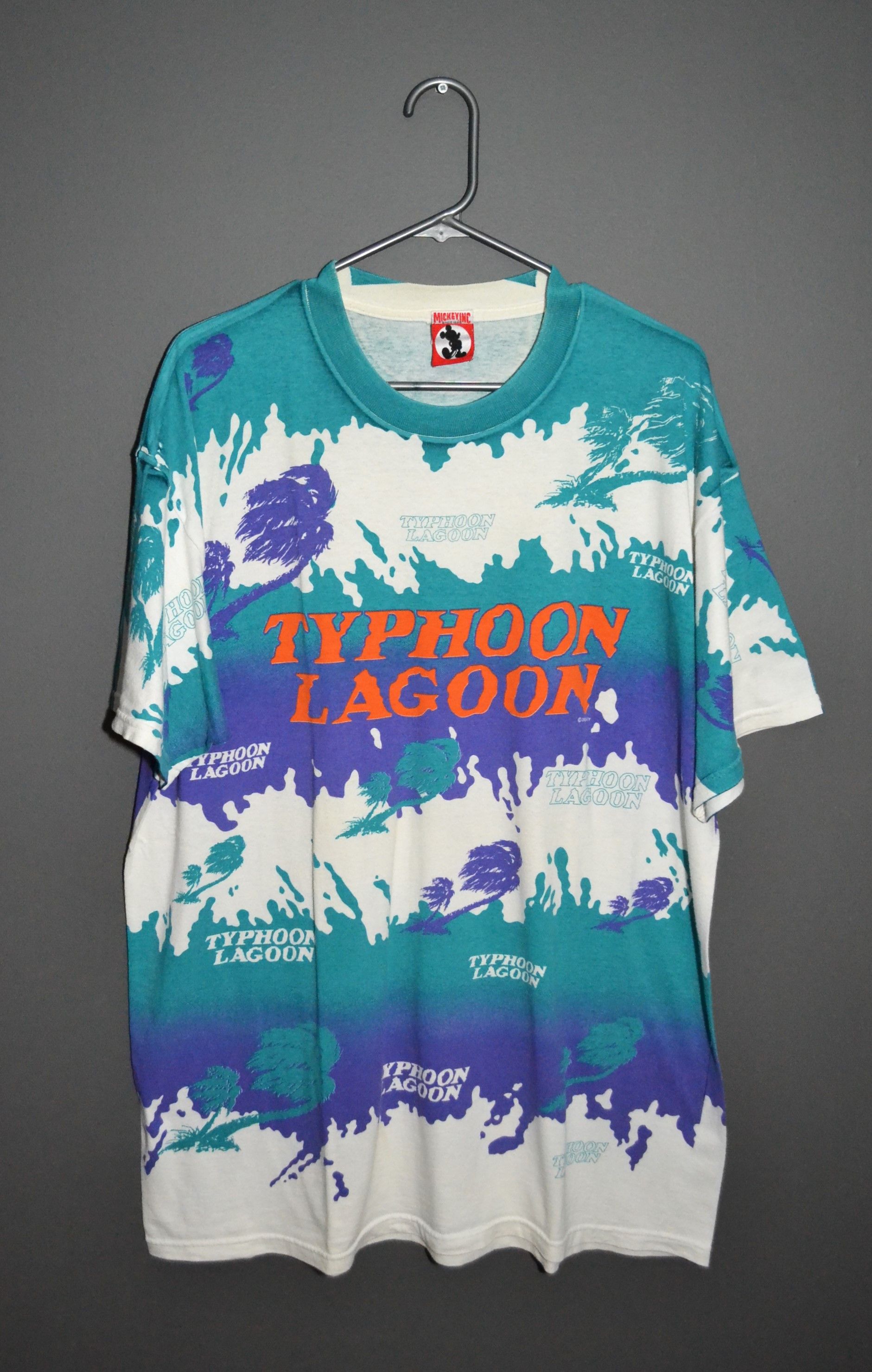 Disney × Vintage Vintage 90's Disney Typhoon Lagoon All Over