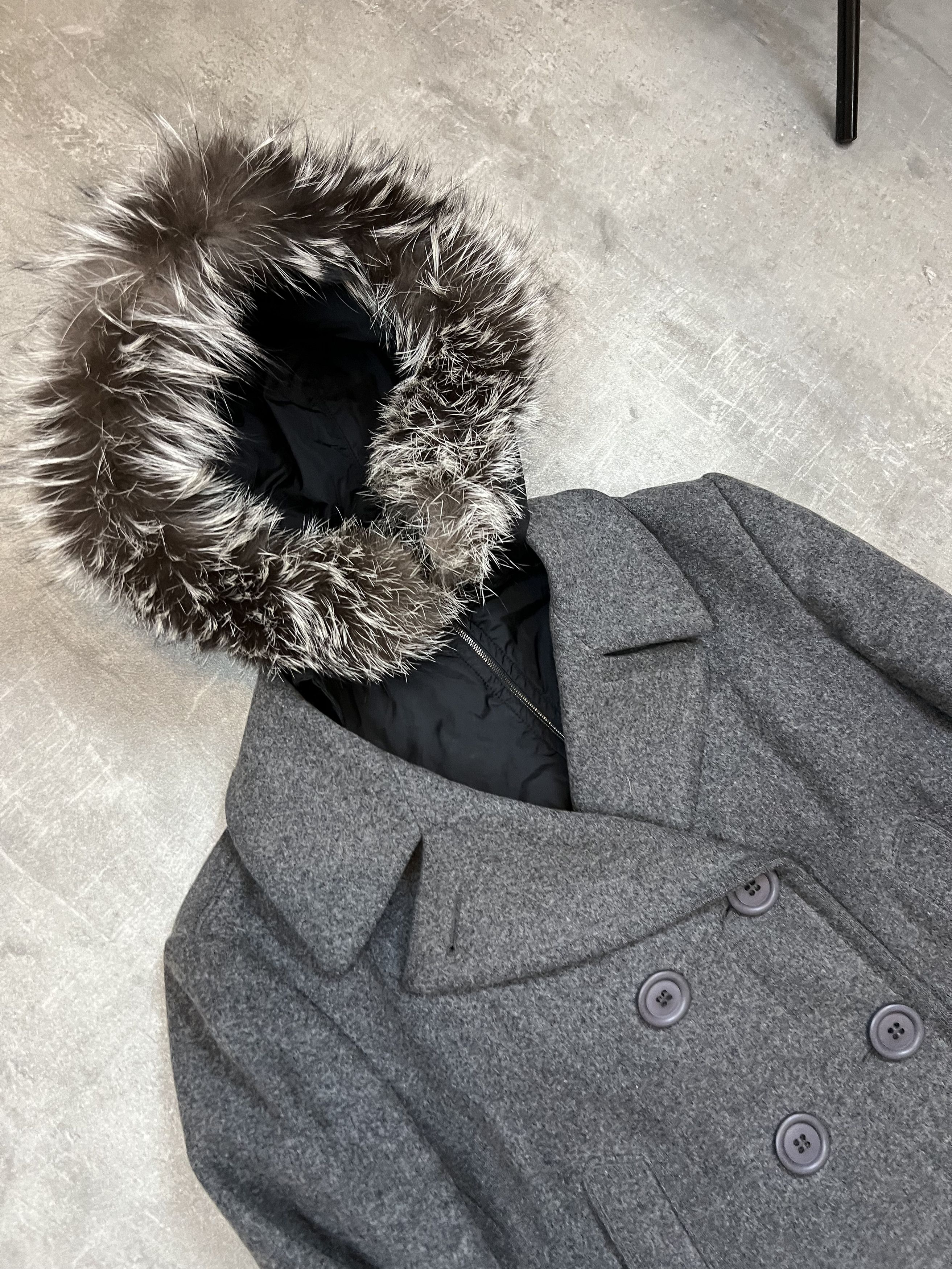 Prada prada womens coat size M Size M / US 6-8 / IT 42-44 - 2 Thumbnail