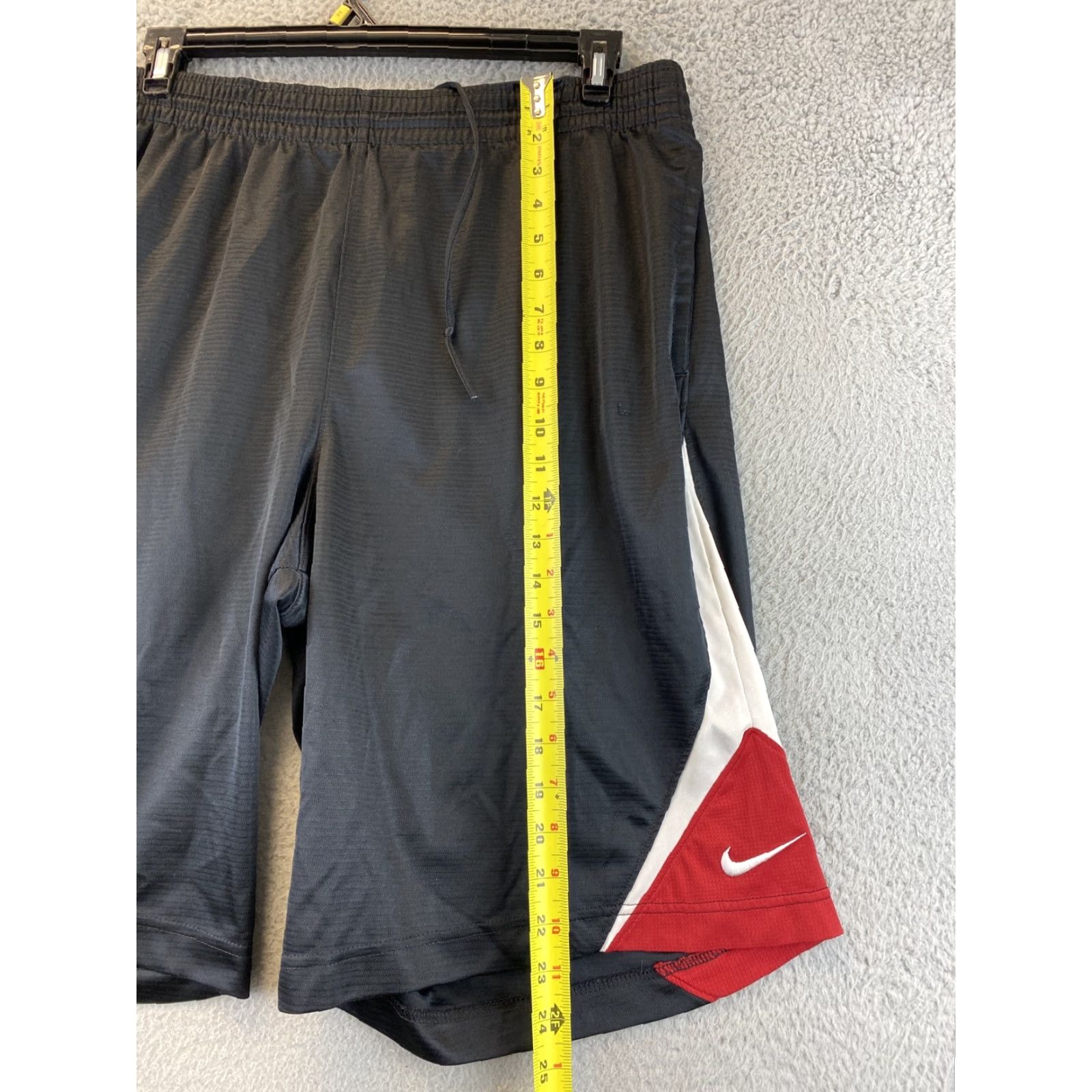 Nike Nike Shorts Men XL Black Athletic Pockets Polyester /72-61 Size US 36 / EU 52 - 5 Thumbnail