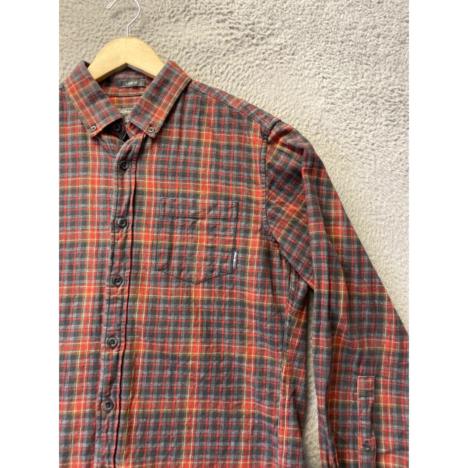 Eddie Bauer Eddie Bauer Shirt Mens M Cotton Red Plaid Well Made 16213 Button Front Collared Pockets Classic Outdoor Size US M / EU 48-50 / 2 - 3 Thumbnail