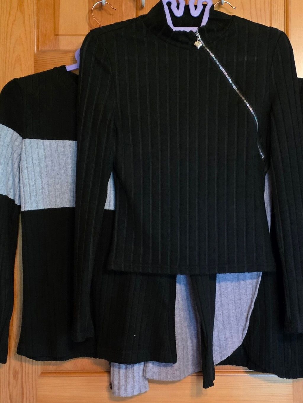The Unbranded Brand Ribbed Zip-Neck Black Women's (S) Sweater Bundle (3) Size S / US 4 / IT 40 - 2 Thumbnail