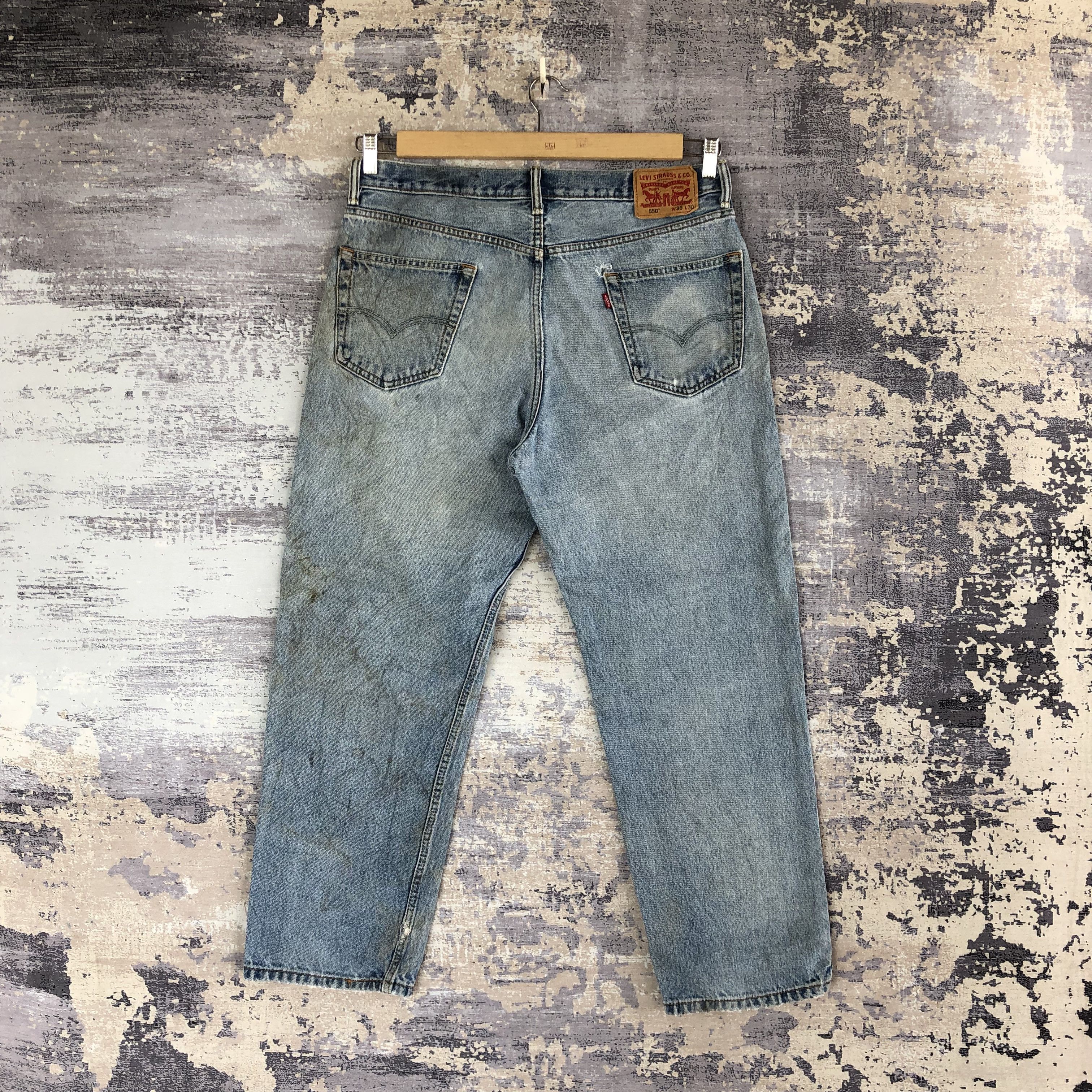 Levi's Vintage Levis 550 Dirty Jeans Levi's Faded Light Wash Denim Size US 36 / EU 52 - 2 Thumbnail