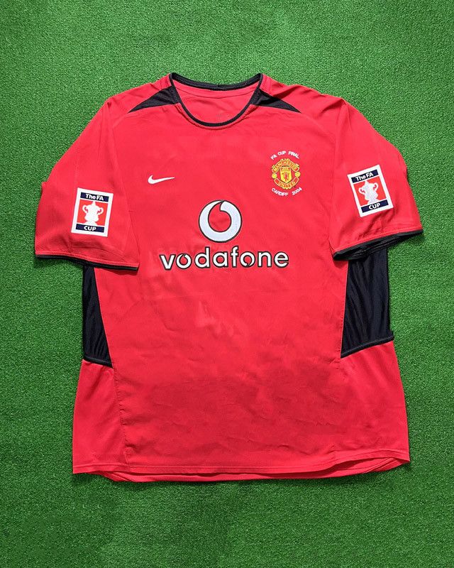 image of Nike Van Nistelrooy 02-04 Season Manchester United Home Jersey F in Red, Men's (Size XL)