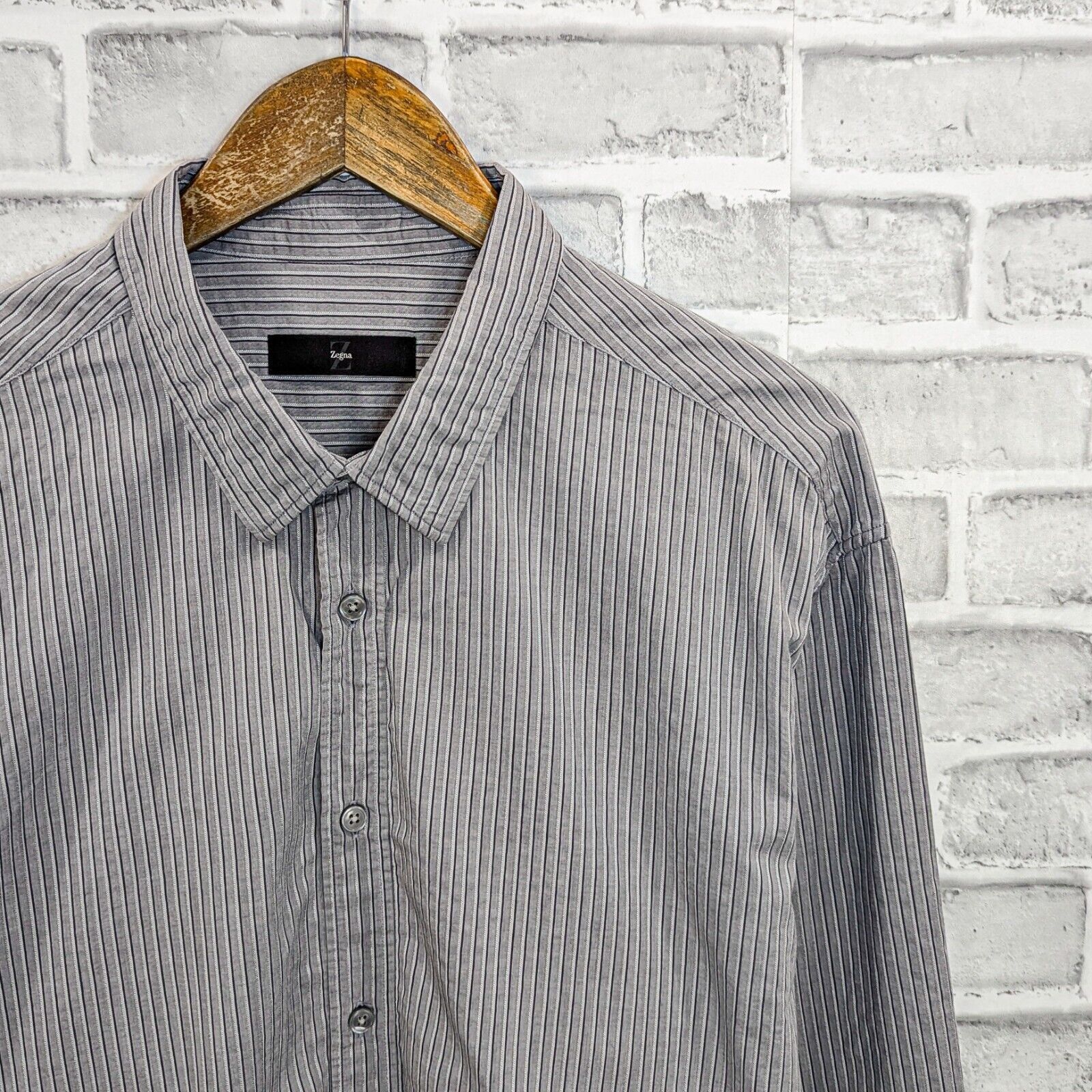 Ermenegildo Zegna Z Zegna City Fit Button up Shirt in Gray textured striped Size US L / EU 52-54 / 3 - 5 Thumbnail