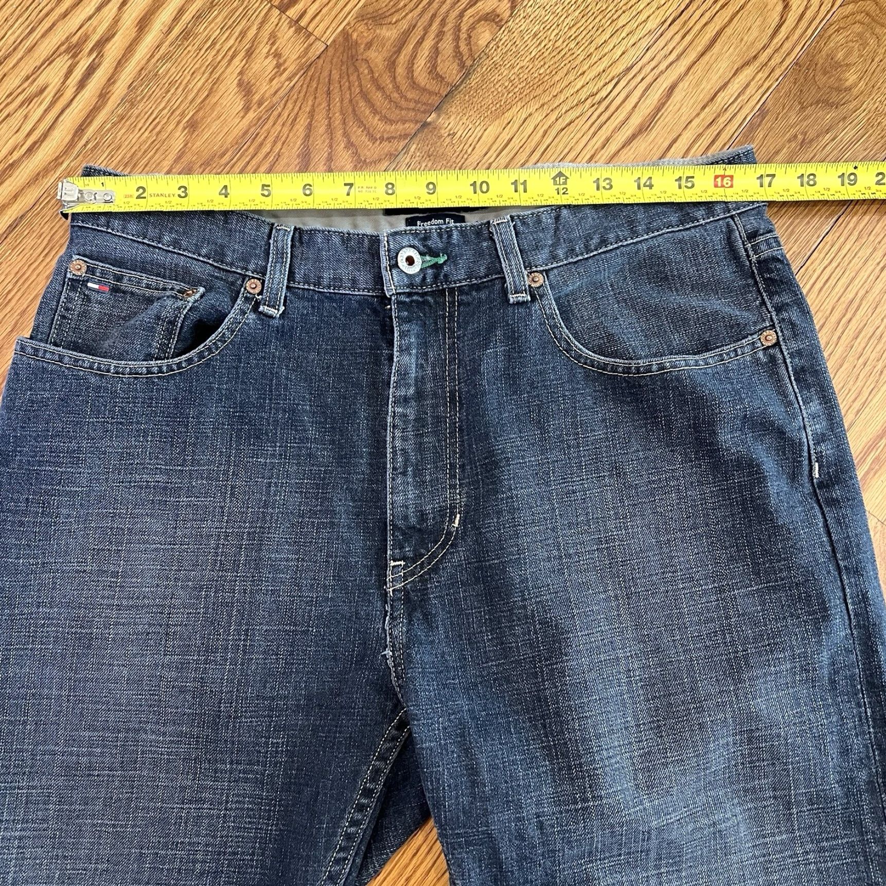 Tommy Hilfiger VINTAGE Tommy Hilfiger Jeans Men Denim 33x34 Dark Wash Mid-Rise 5-Pocket Classic Size US 33 - 7 Thumbnail