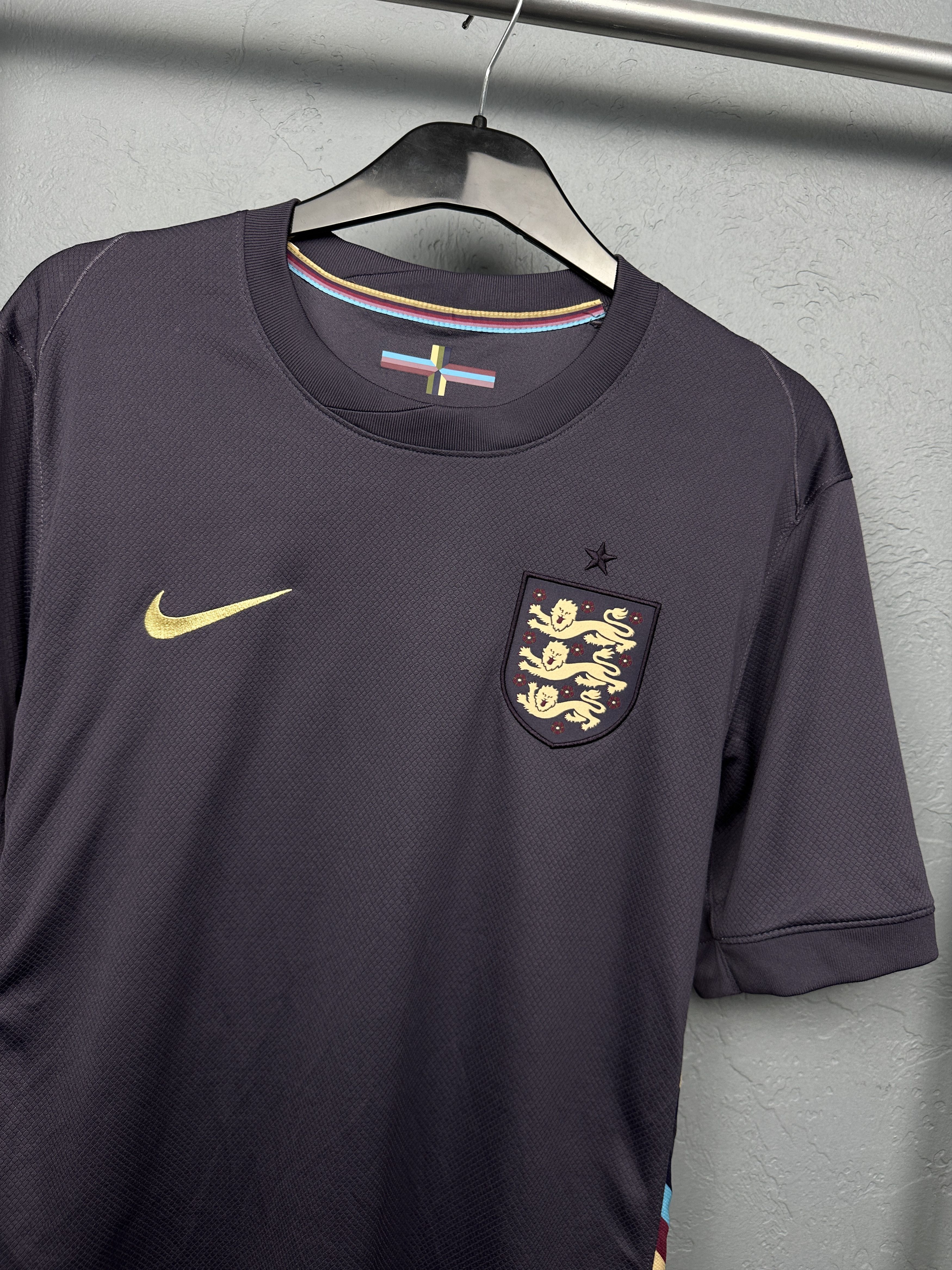 Nike Nike Dri Fit England Mens T-Shirt Jersey Size US M / EU 48-50 / 2 - 2 Thumbnail