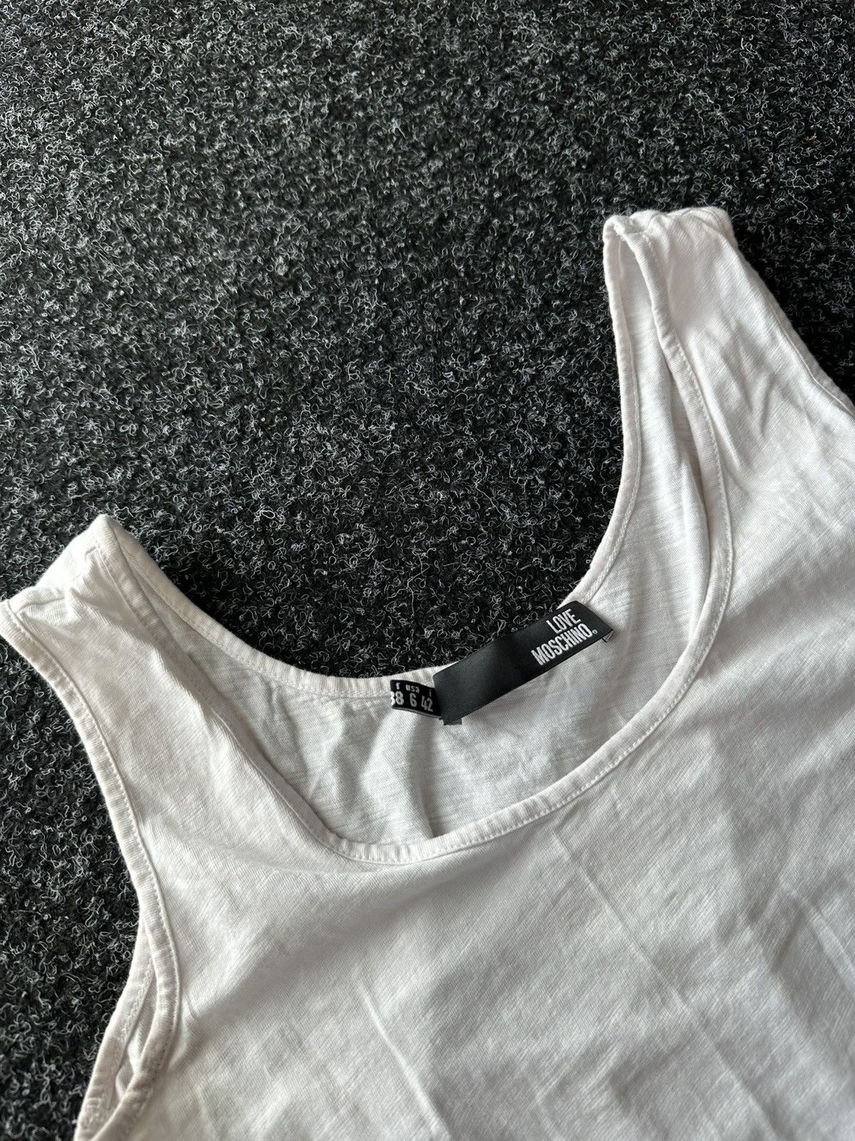 Love Moschino × Vintage 🚨 VINTAGE MOSCHINO DISTRESSED BLANC TANK TOP Y2K RARE SK8 Size M / US 6-8 / IT 42-44 - 3 Thumbnail