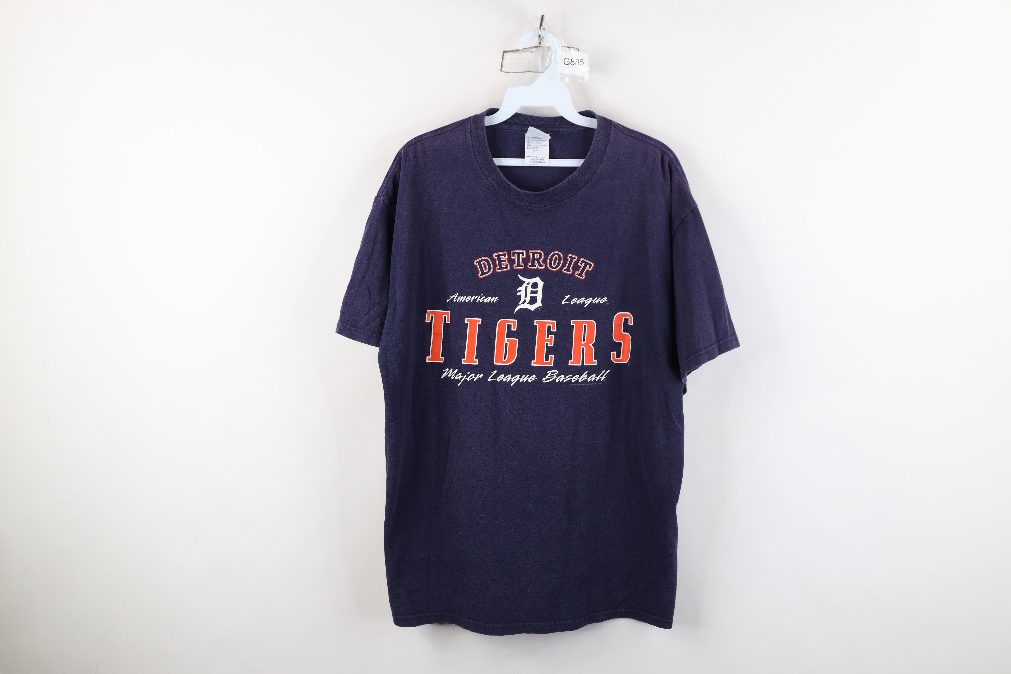 Vintage Vintage Y2K 2004 Tigers Baseball Old English D T-Shirt Size US L / EU 52-54 / 3 - 1 Thumbnail