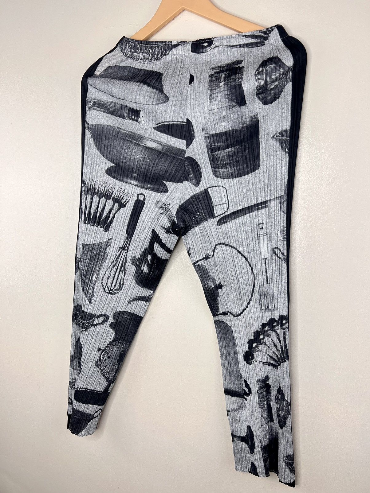 Pleats Please Issey Miyake RARE PLEATS PLEASE KITCHEN TOOL PANT Size 30" / US 8 / IT 44 - 2 Thumbnail